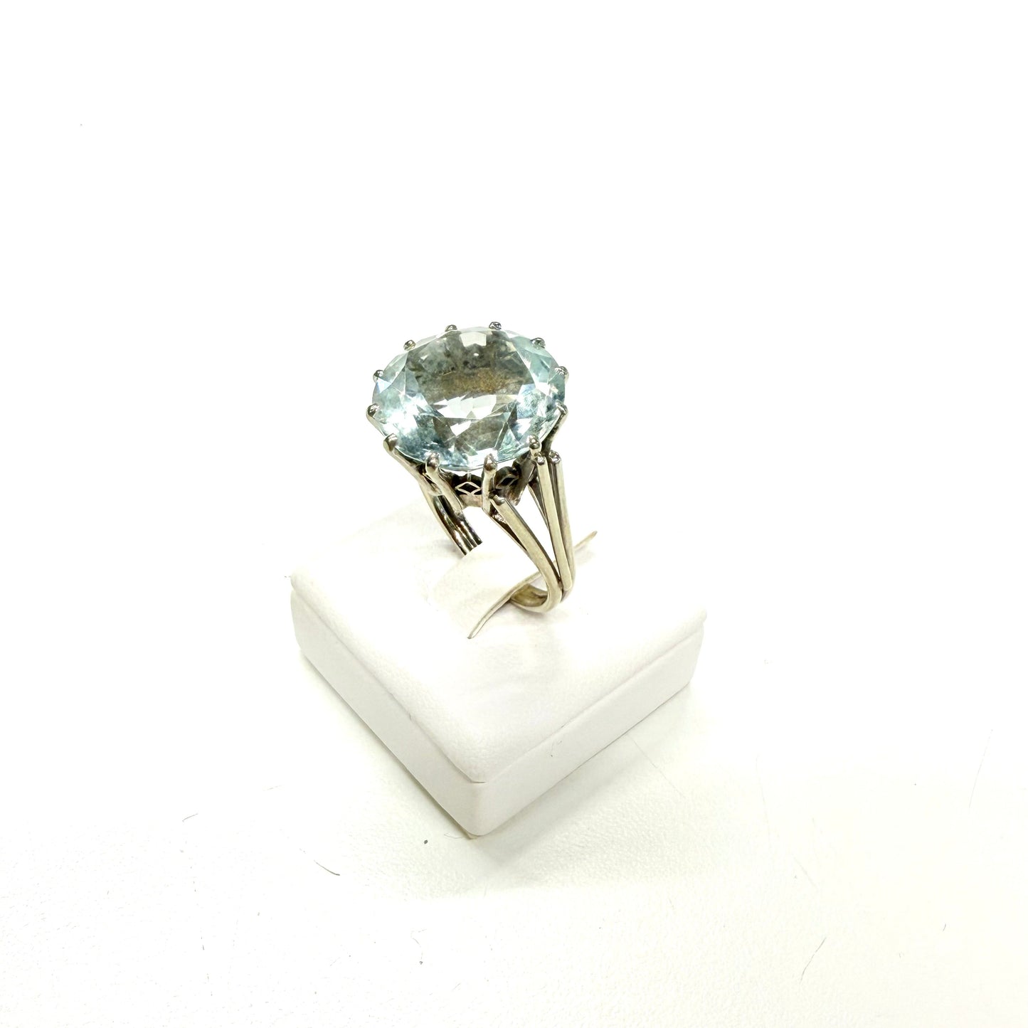 Bagues en or gris 18k Taille-54