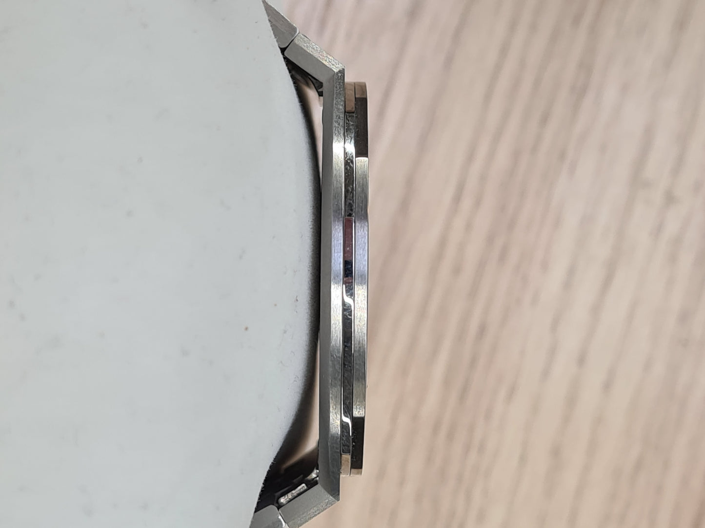 Montre Gucci 25H 38mm 2022 Acier Saphir