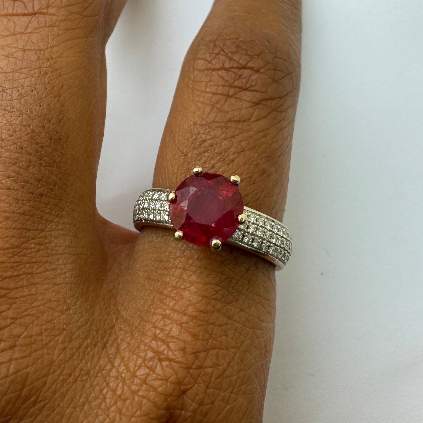 Bague Or Blanc Solitaire Diamants et Rubis 18K