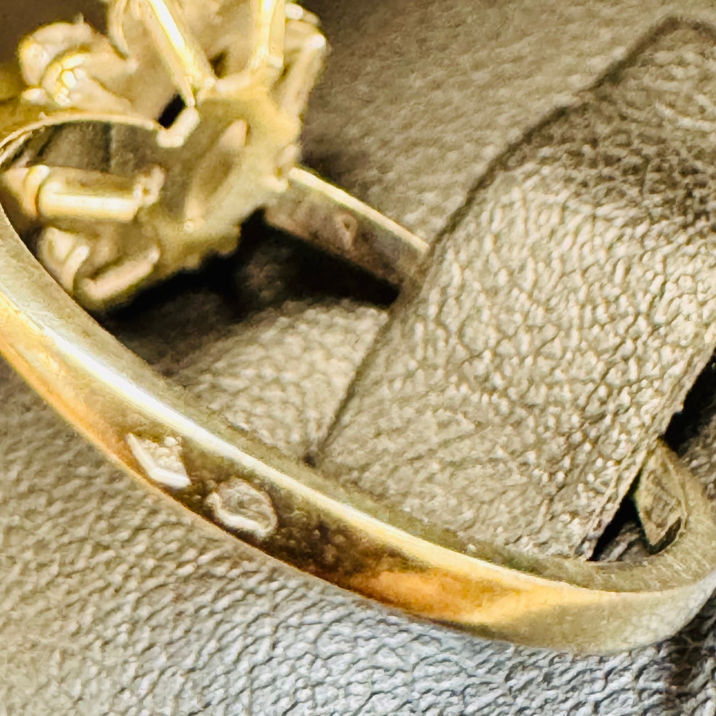 Bague Marguerite en Or Blanc et Oxyde de Zirconium