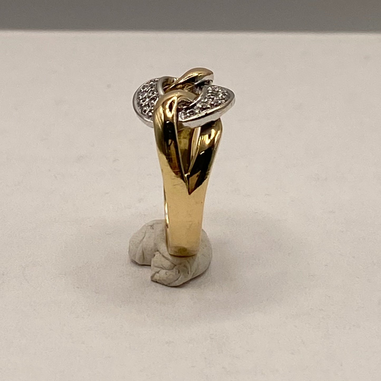 Bague en Or Jaune et Blanc 18K avec 26 diamants 6.67 Grs - Taille 55