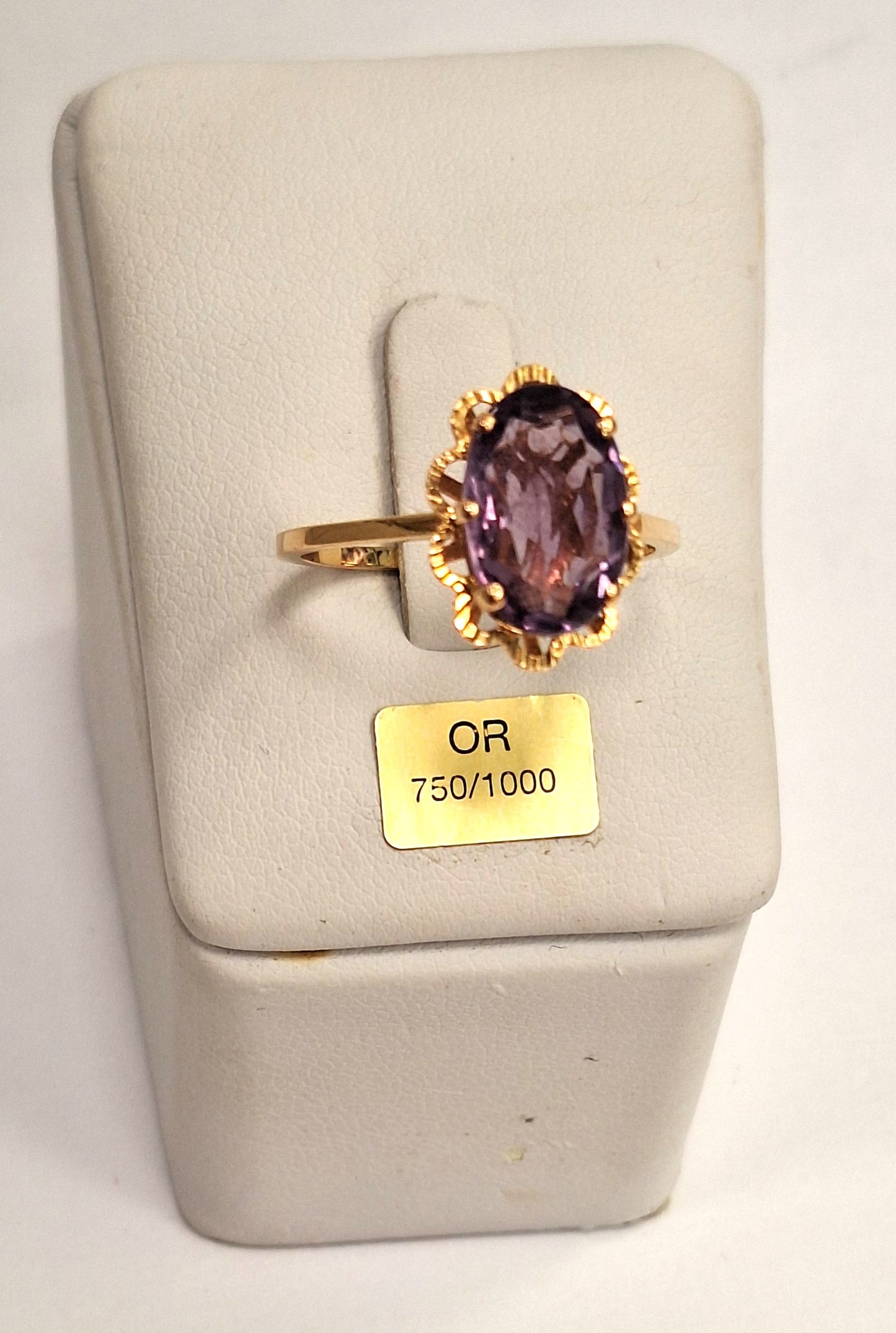 Bague en Or Jaune 18k avec Améthyste
