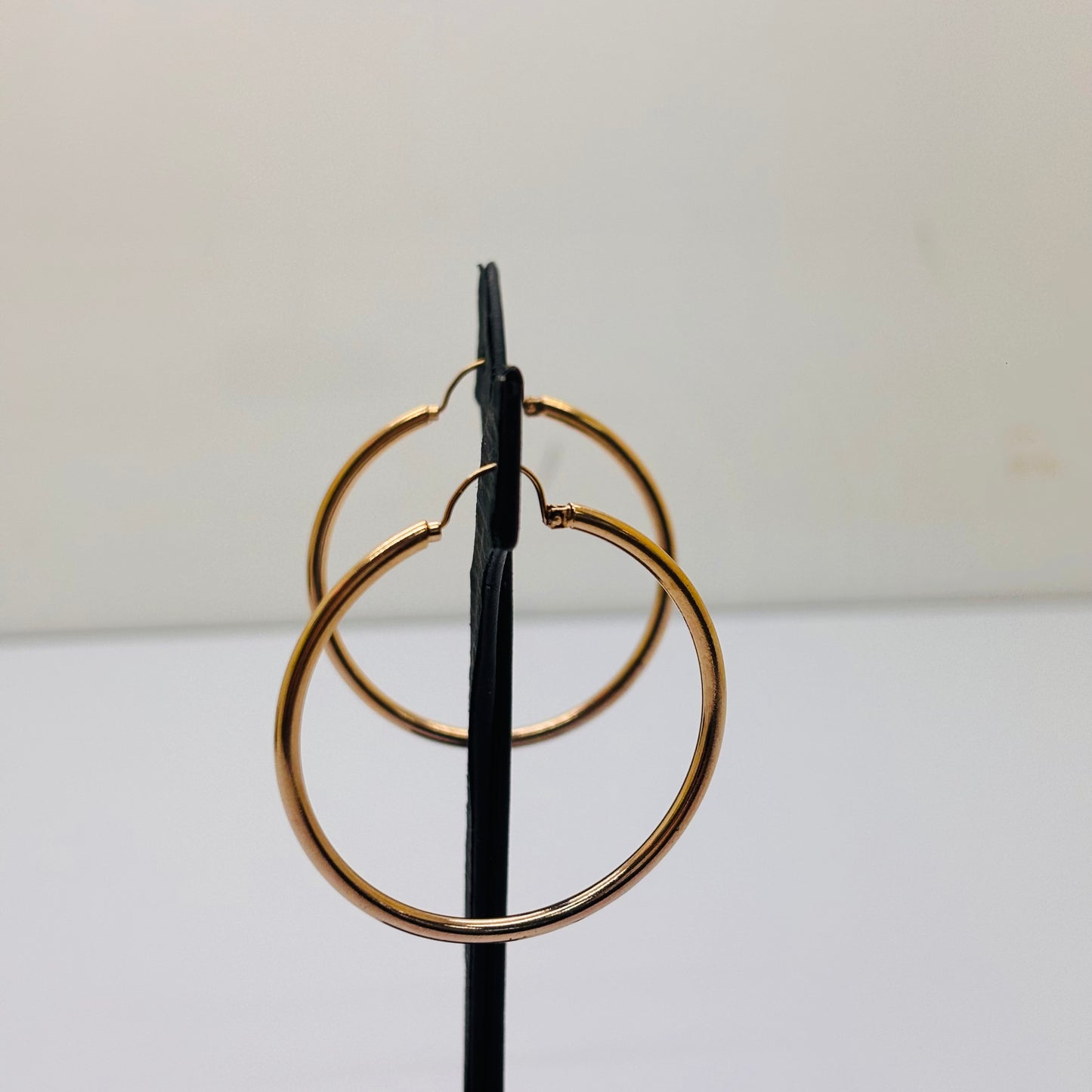 Boucles d'oreilles créoles en or jaune 18K 7.40 Grs