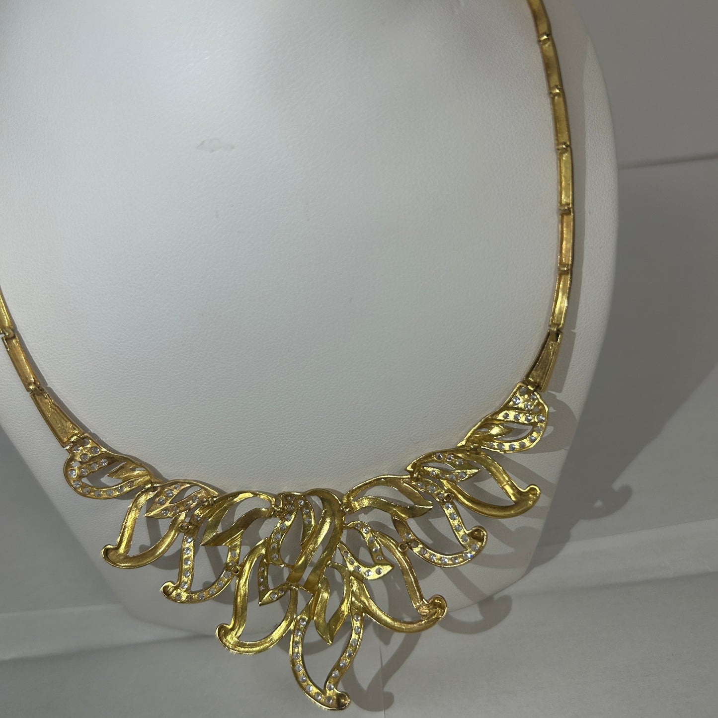 Collier Ras du Cou Or Jaune 18K - 25.34g