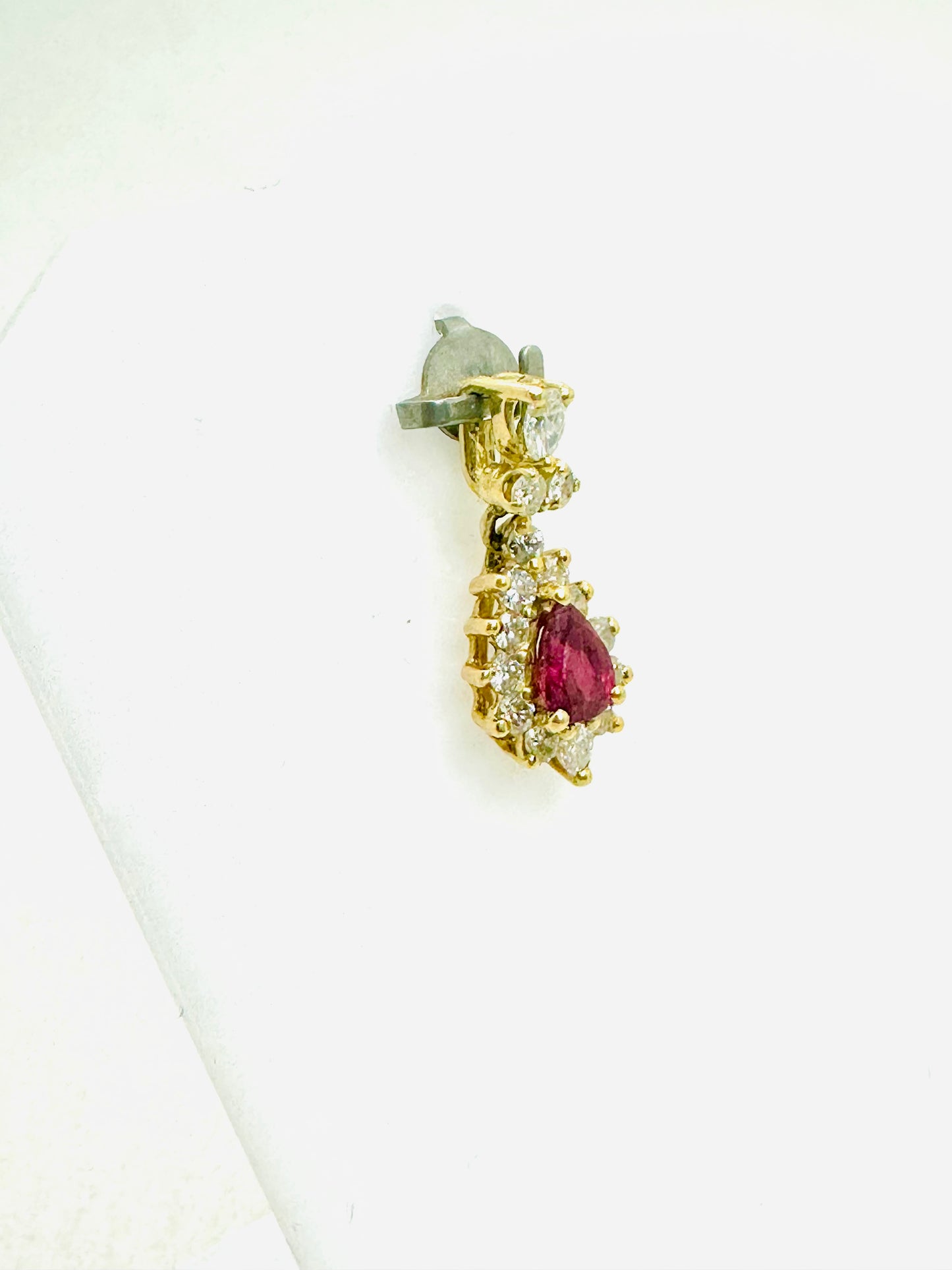 Pendentif avec Rubis et Oxydes