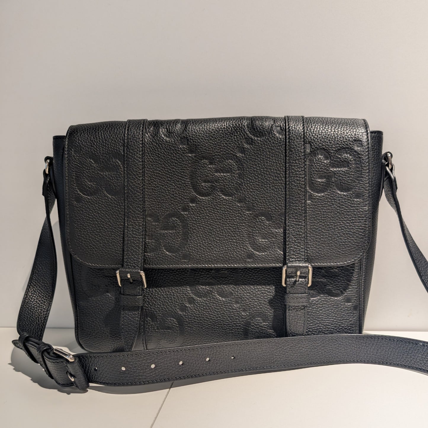 Sacoche Gucci GG Jumbo en Cuir Noir en très bon état