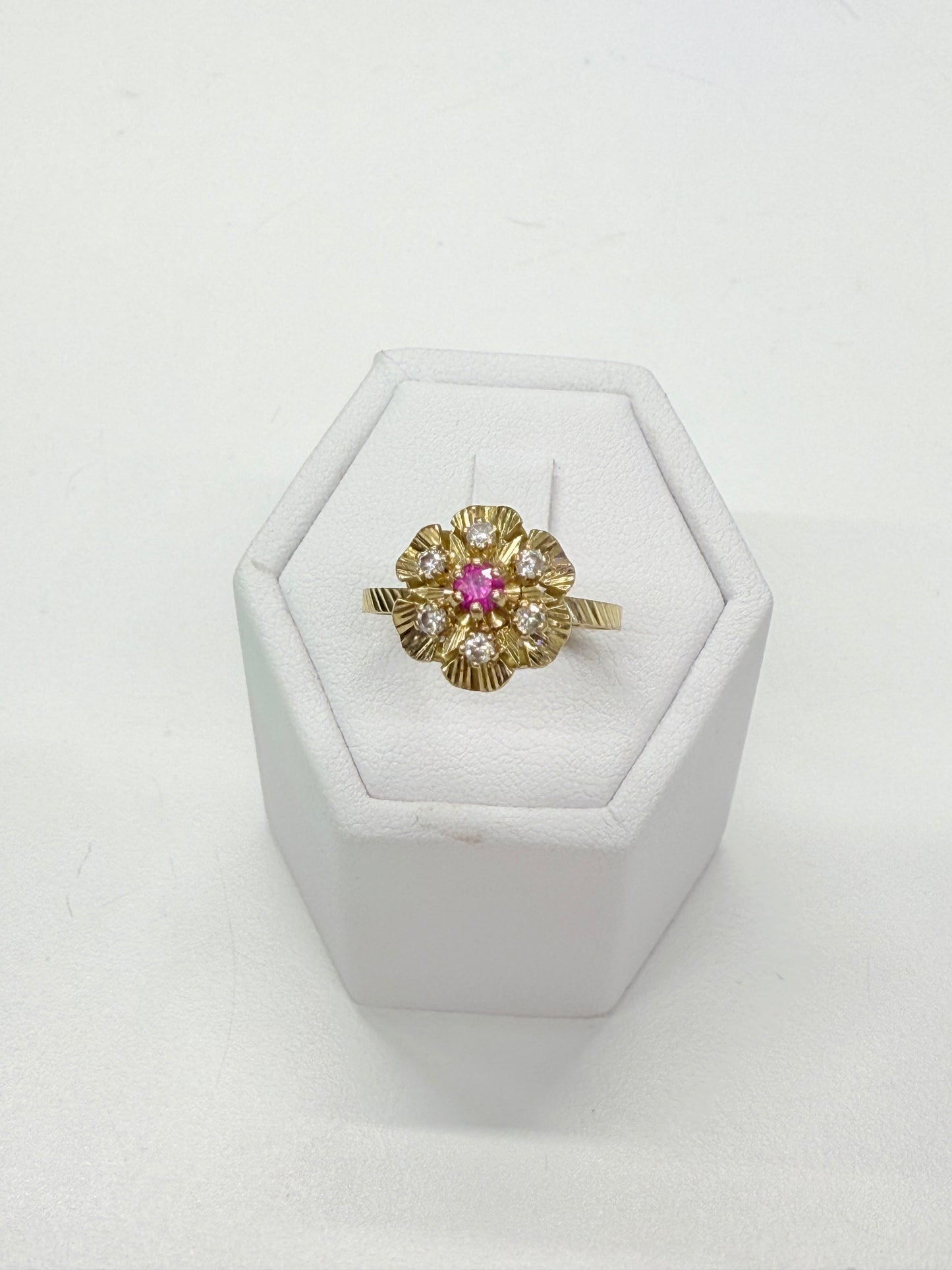 Bague Chou en Or jaune 18k avec rubis et zirconiums