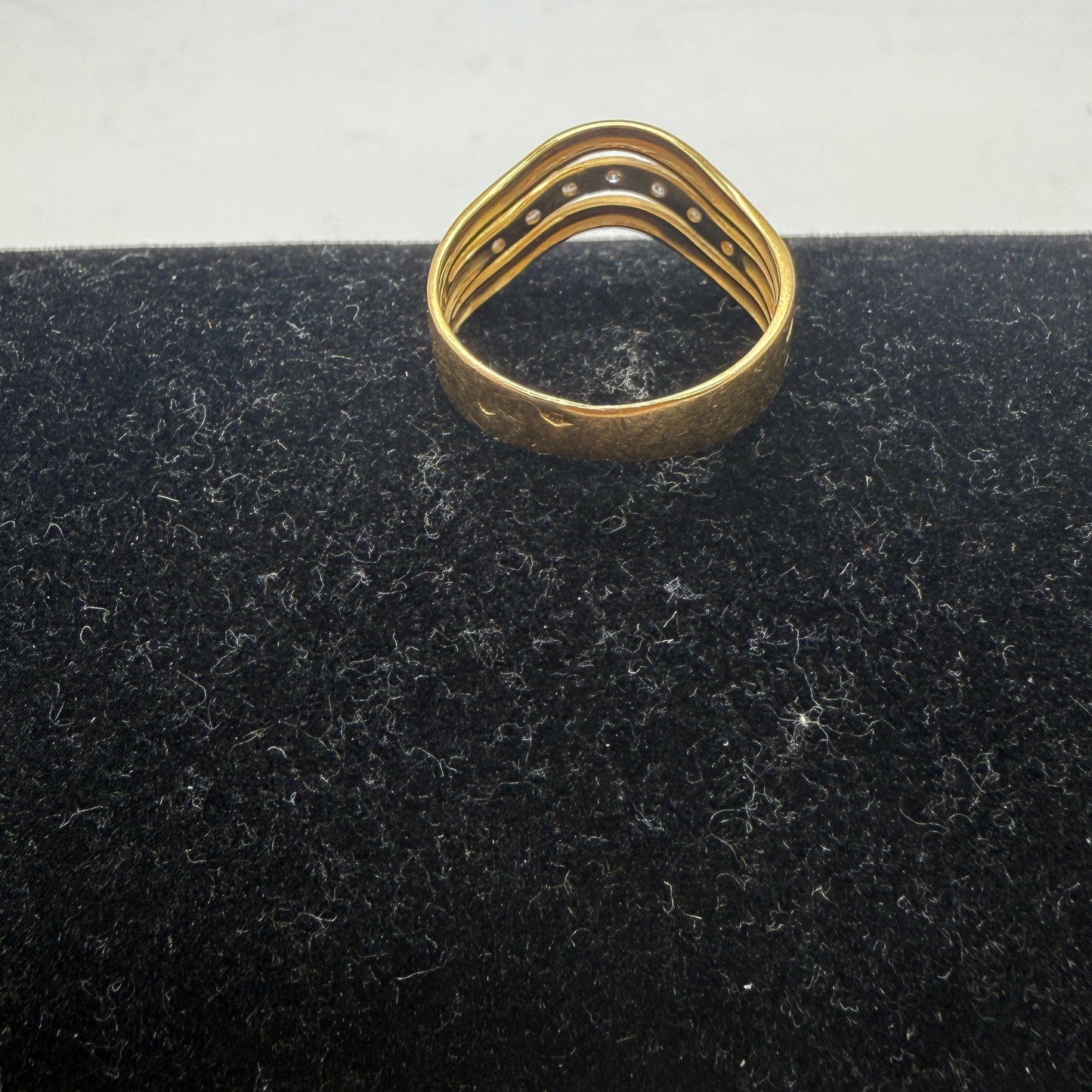 Jonc en or jaune 18K avec oxyde de zirconium - T 52