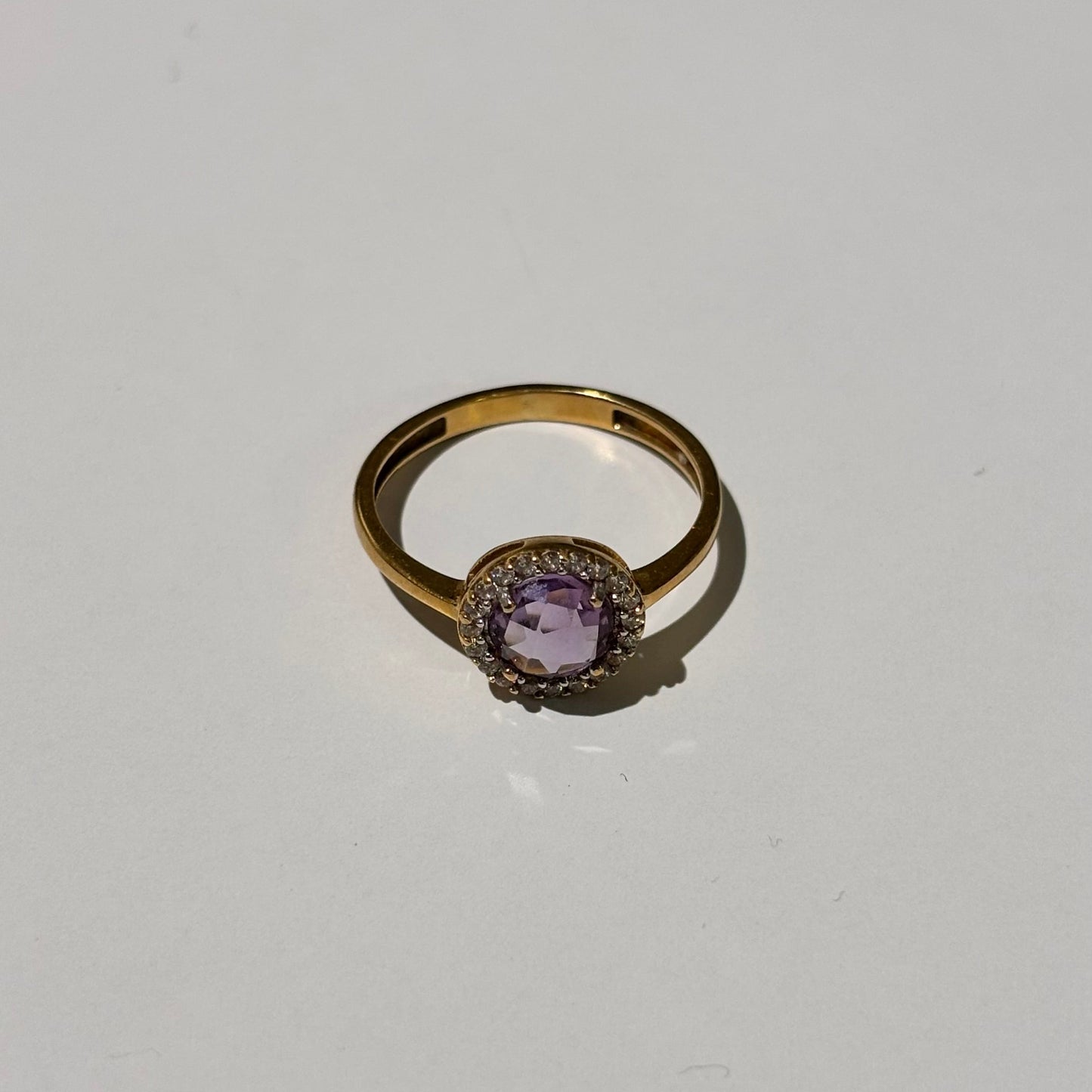 Solitaire Or Jaune 18 Carats avec Améthyste et Oxyde de Zirconium