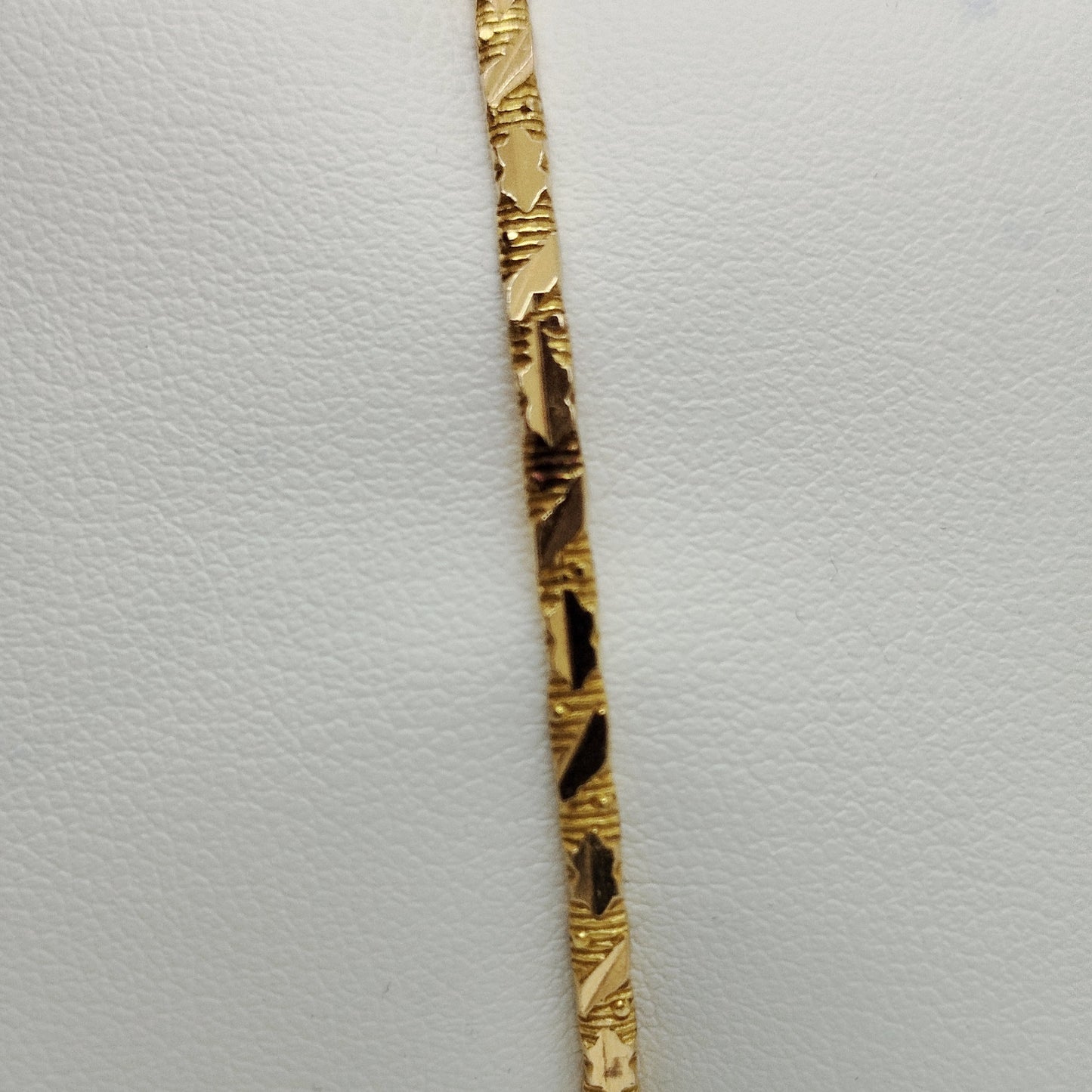 Bracelet jonc en or jaune 18K - 6.39g