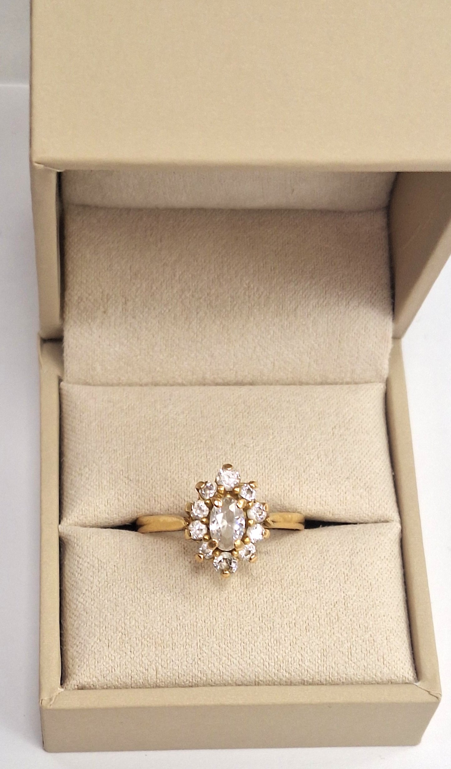 Bague Marguerite en Or jaune 18K avec Oxydes