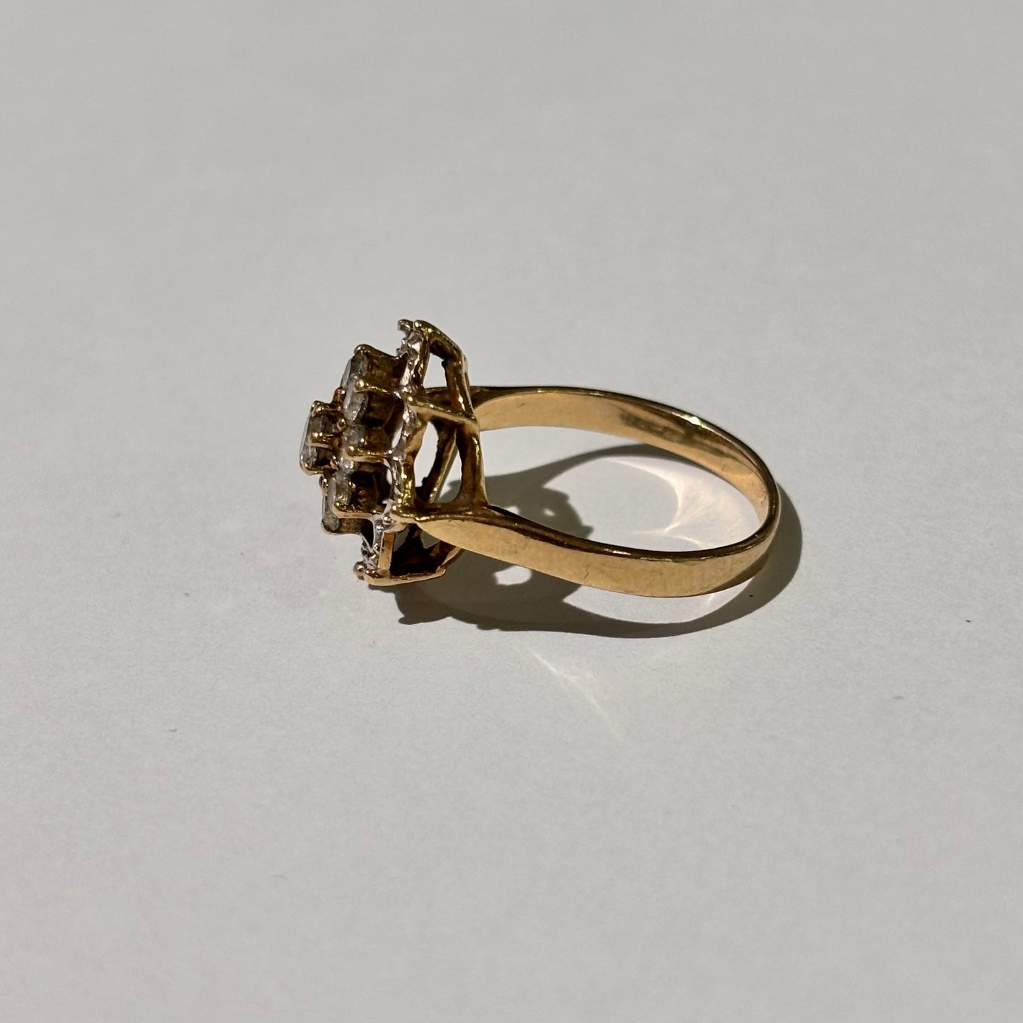 Bague Chou en Or Jaune avec 9 Oxyde de Zirconium