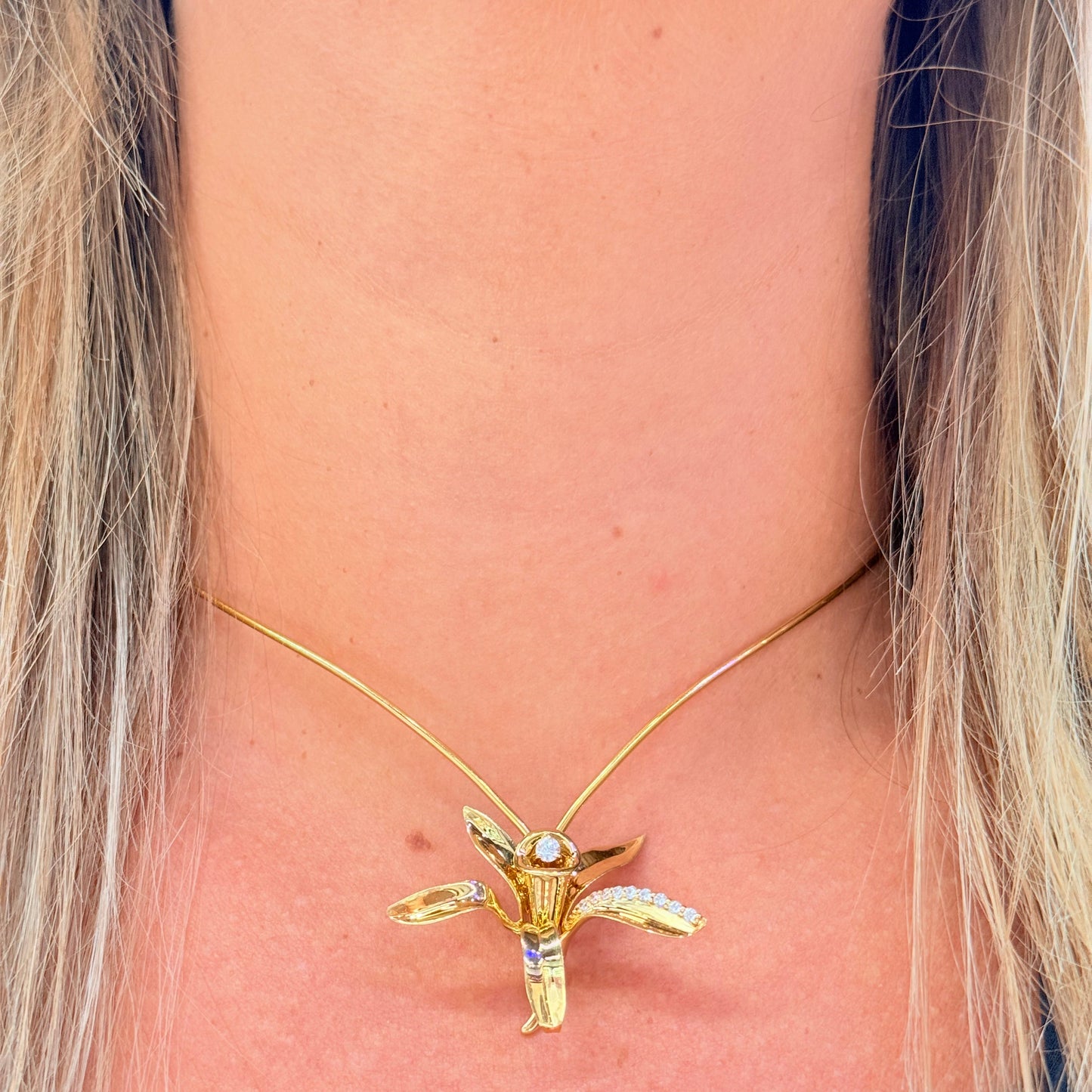 Pendentif Fleur de Vanille en Or Jaune 18k 5.23 Grs