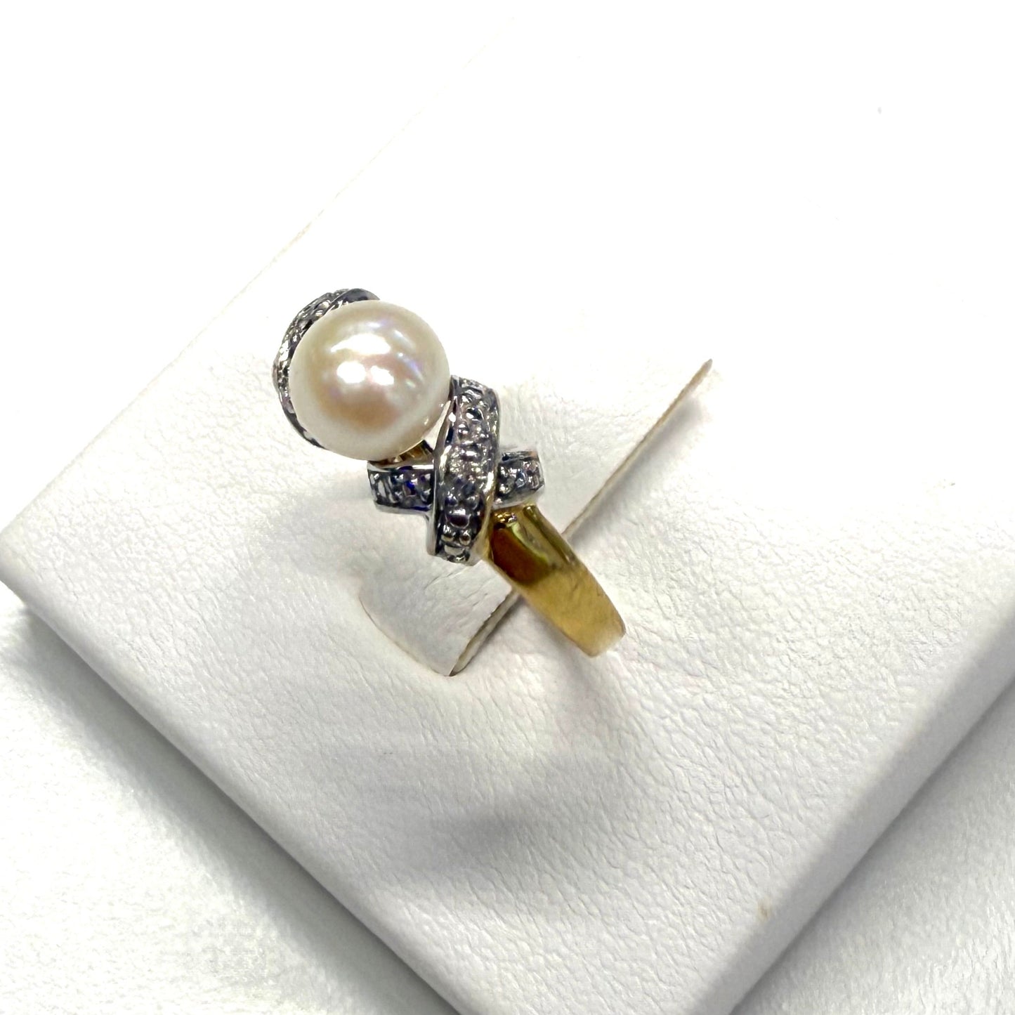 Bague perle d'eau douce et diamants en or 18k