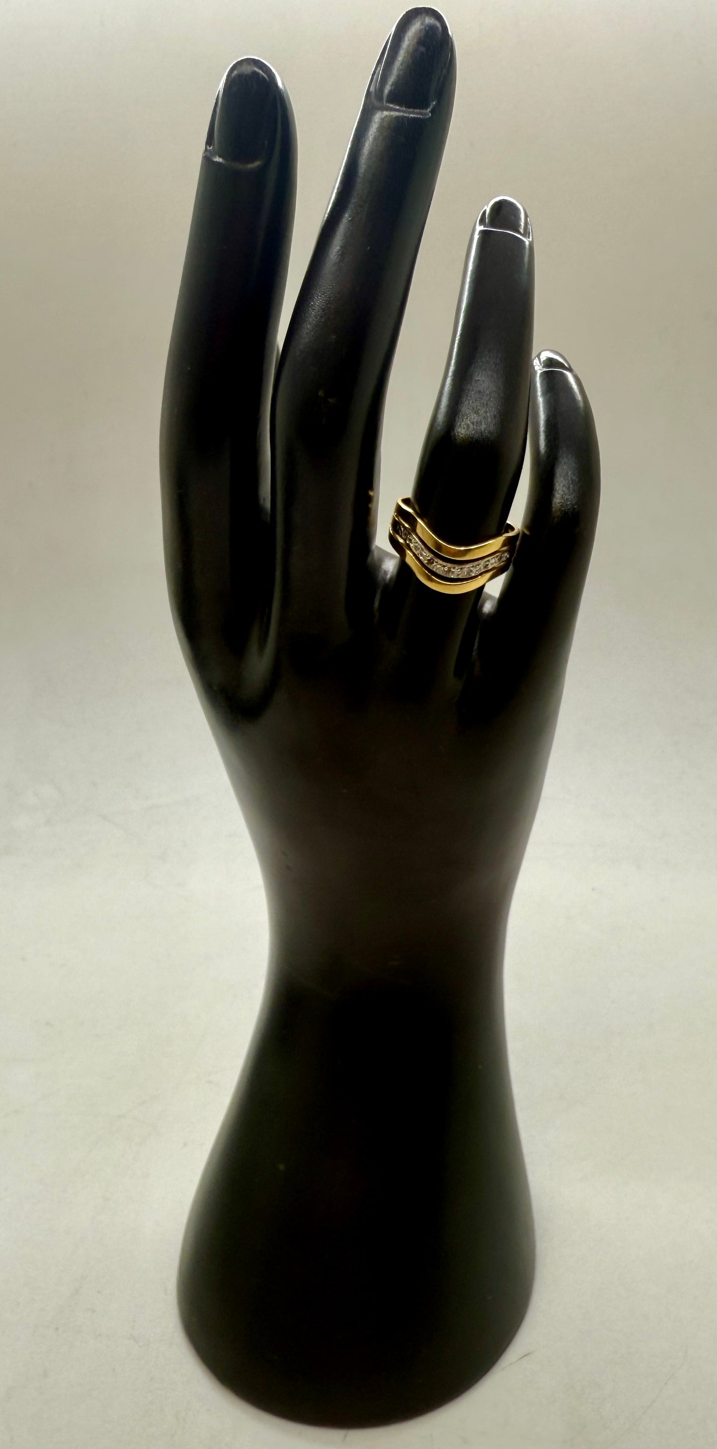 Jonc en or jaune 18K avec oxyde de zirconium - T 52