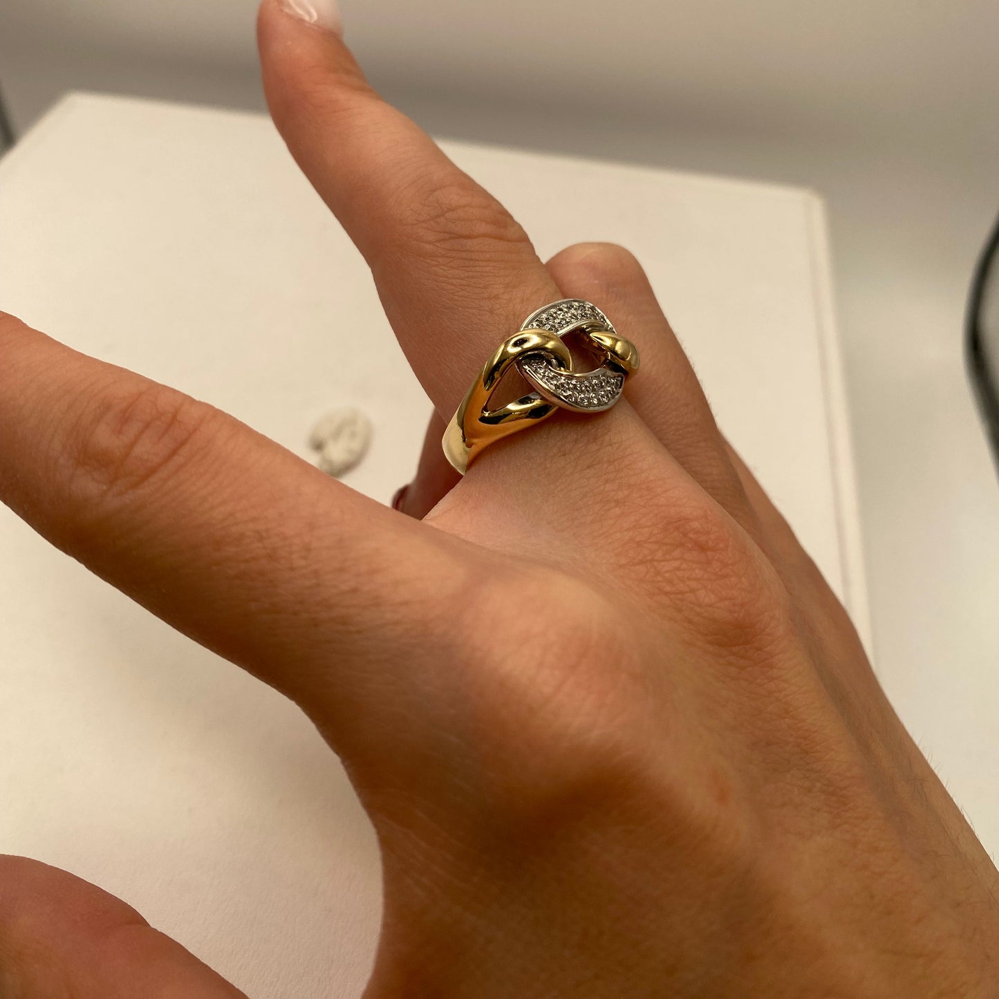 Bague en Or Jaune et Blanc 18K avec 26 diamants 6.67 Grs - Taille 55