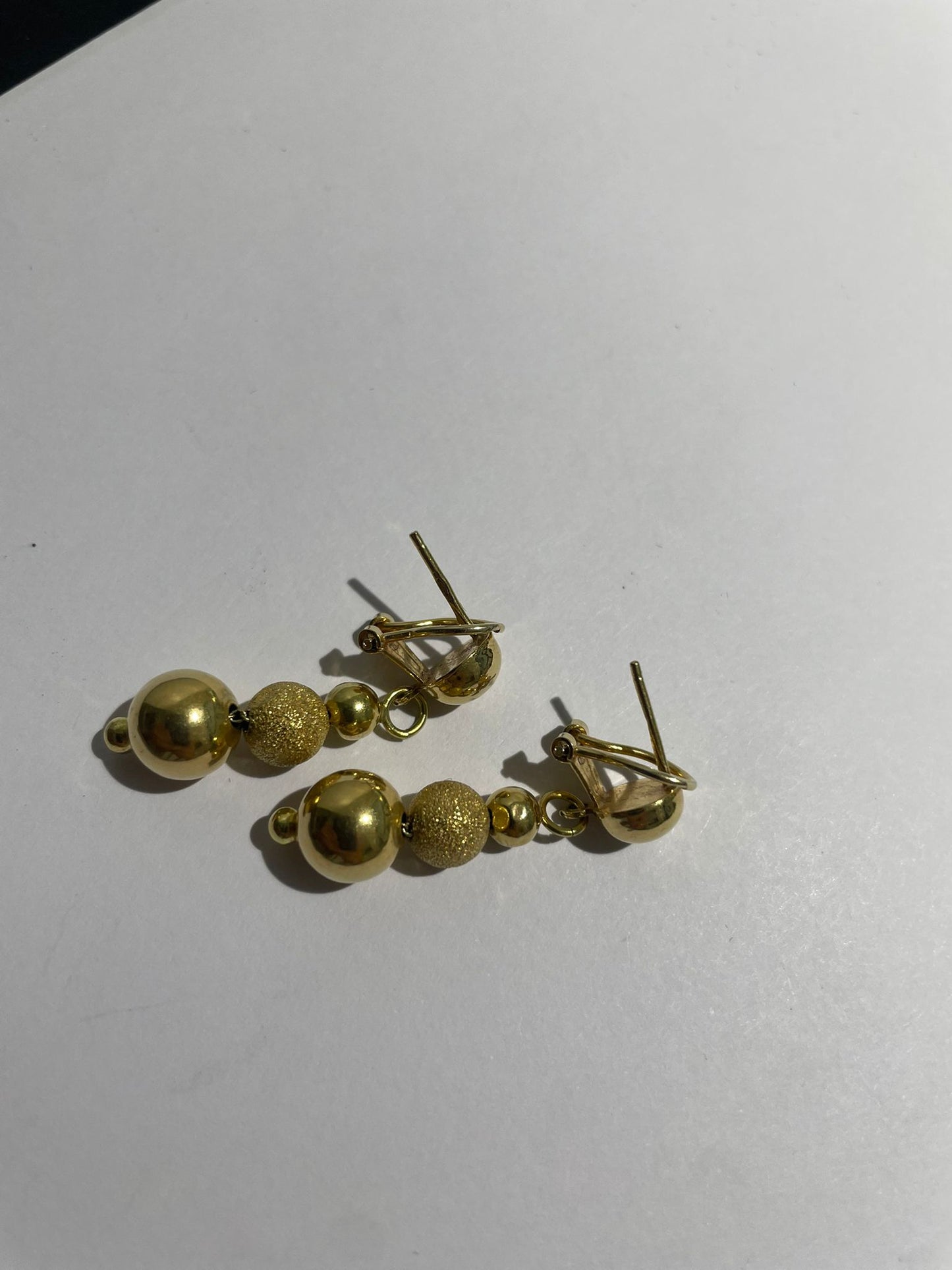Boucles d'oreilles en or jaune 18K 5.08 Grs