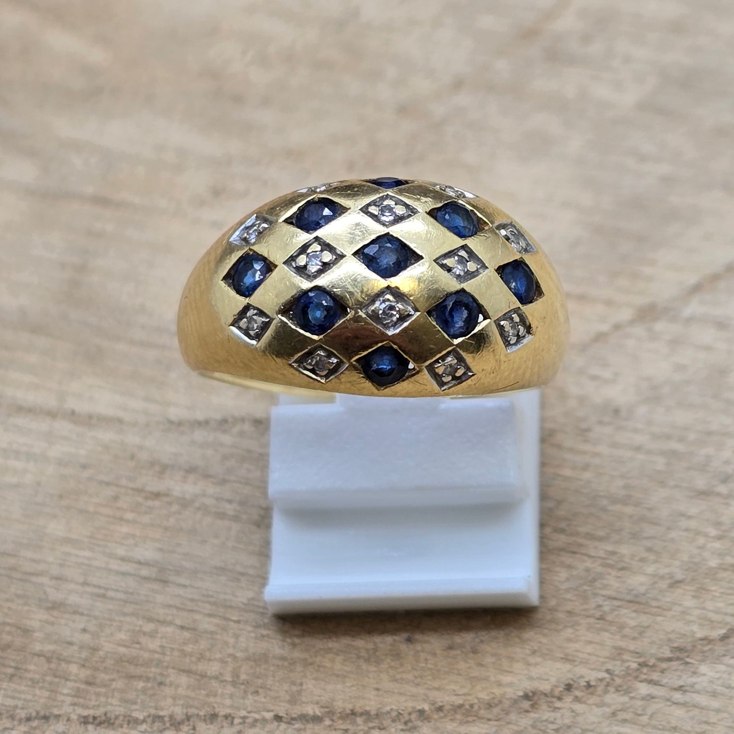 Bague en or jaune 18K avec diamants et pierres bleues - 4.78 Grs