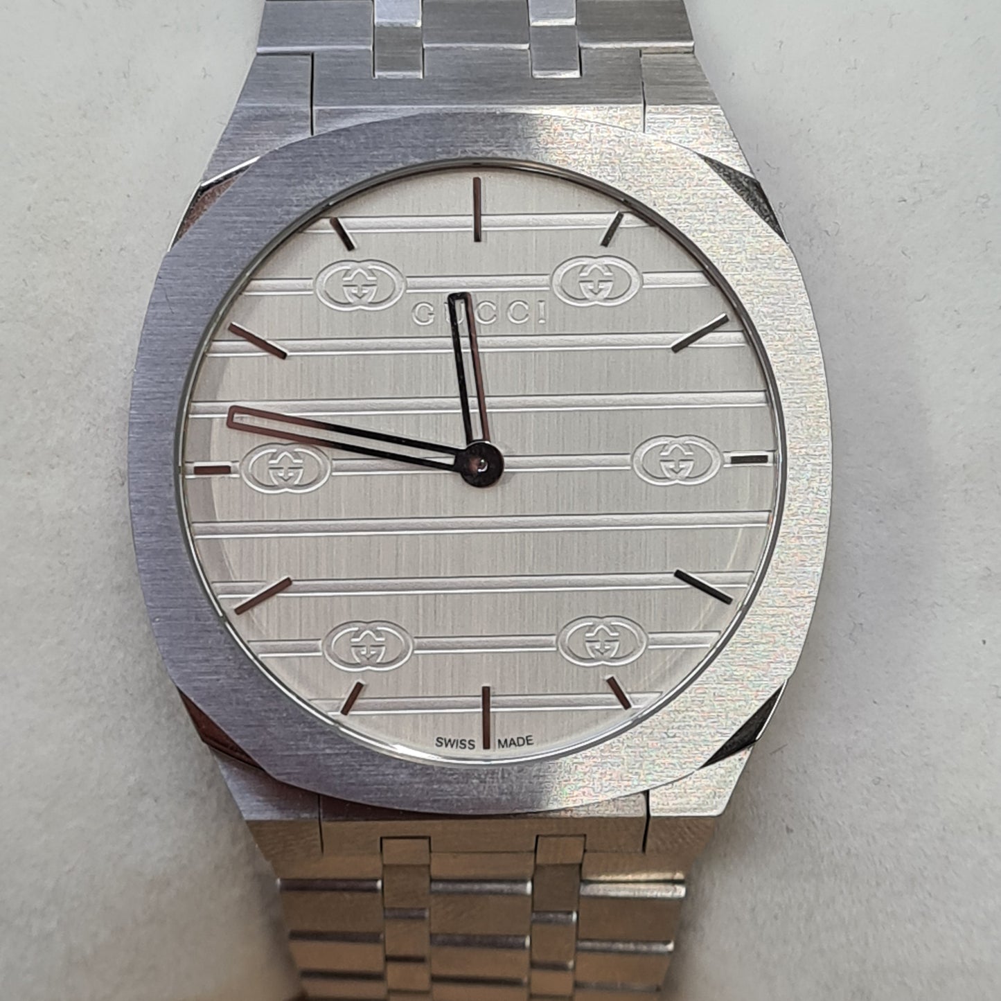 Montre Gucci 25H 38mm 2022 Acier Saphir