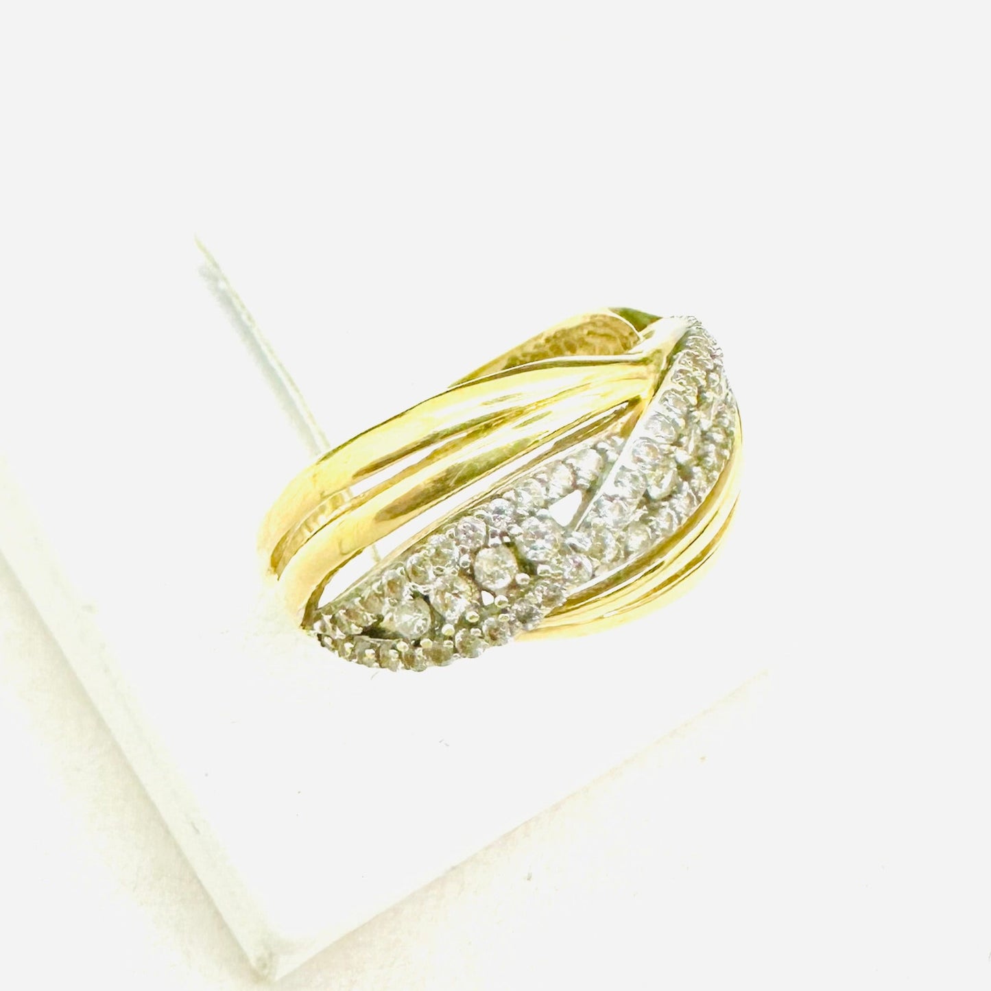 Bague croisée or avec oxydes