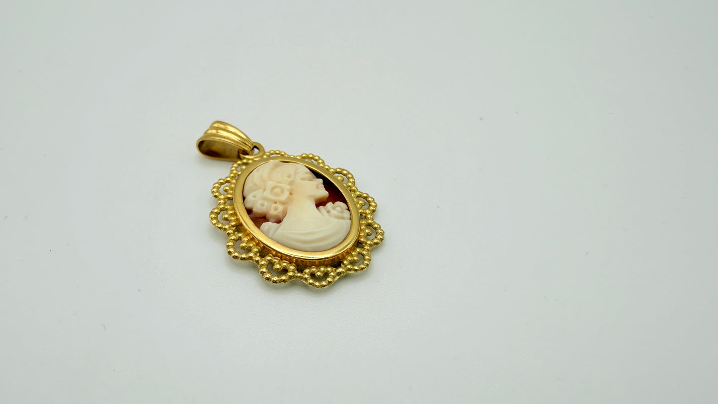 Pendentif Camée Or Jaune 18K 2.23 Grs