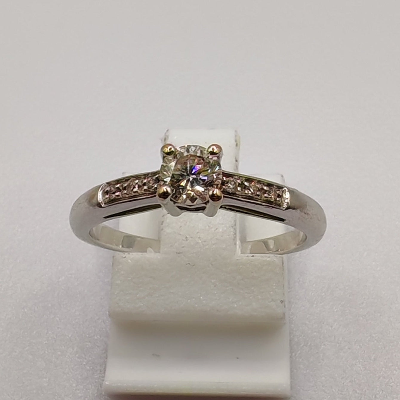 Solitaire Mauboussin en Or blanc et Diamant 0.30 carats