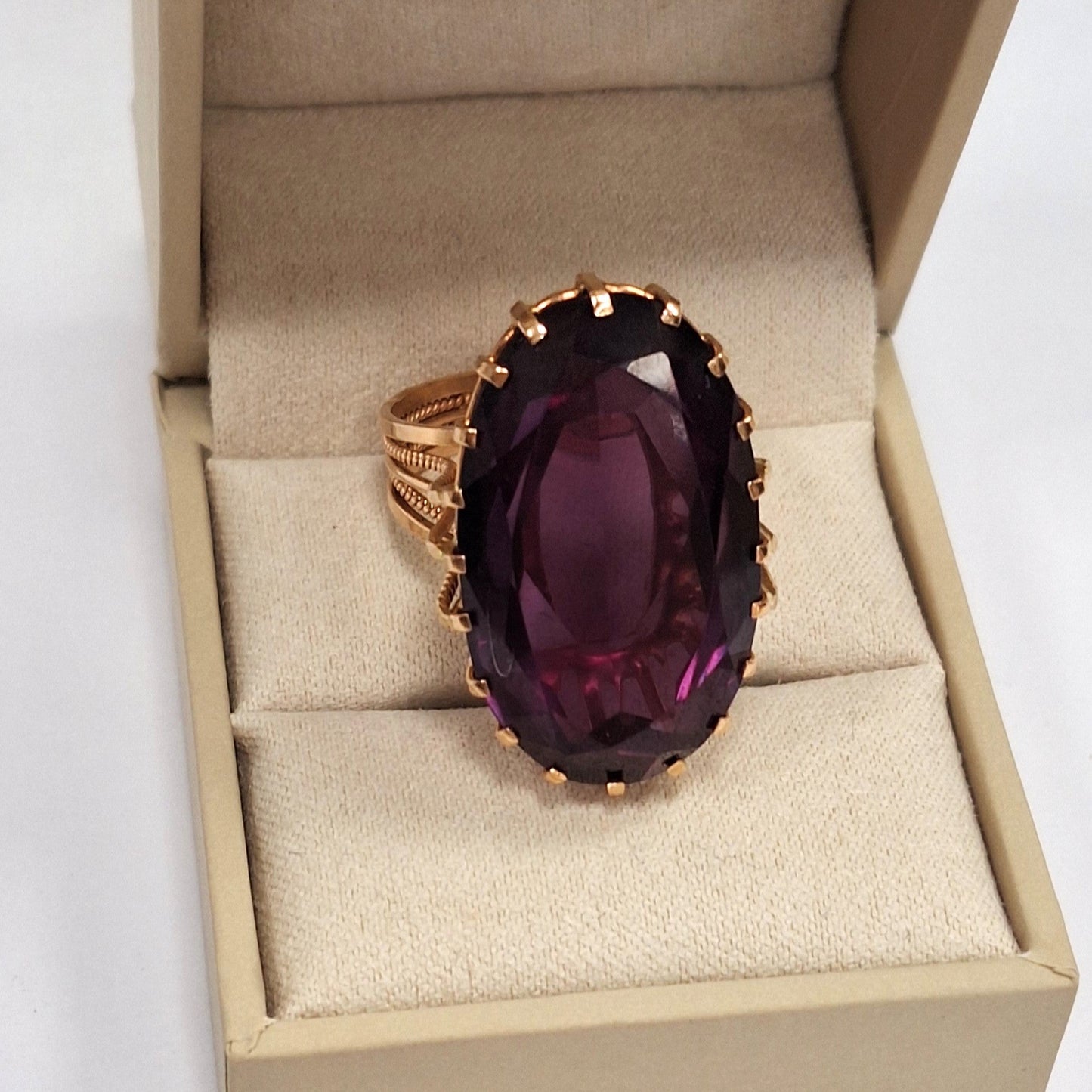 Bague en Or Jaune 14K avec Améthyste Naturelle