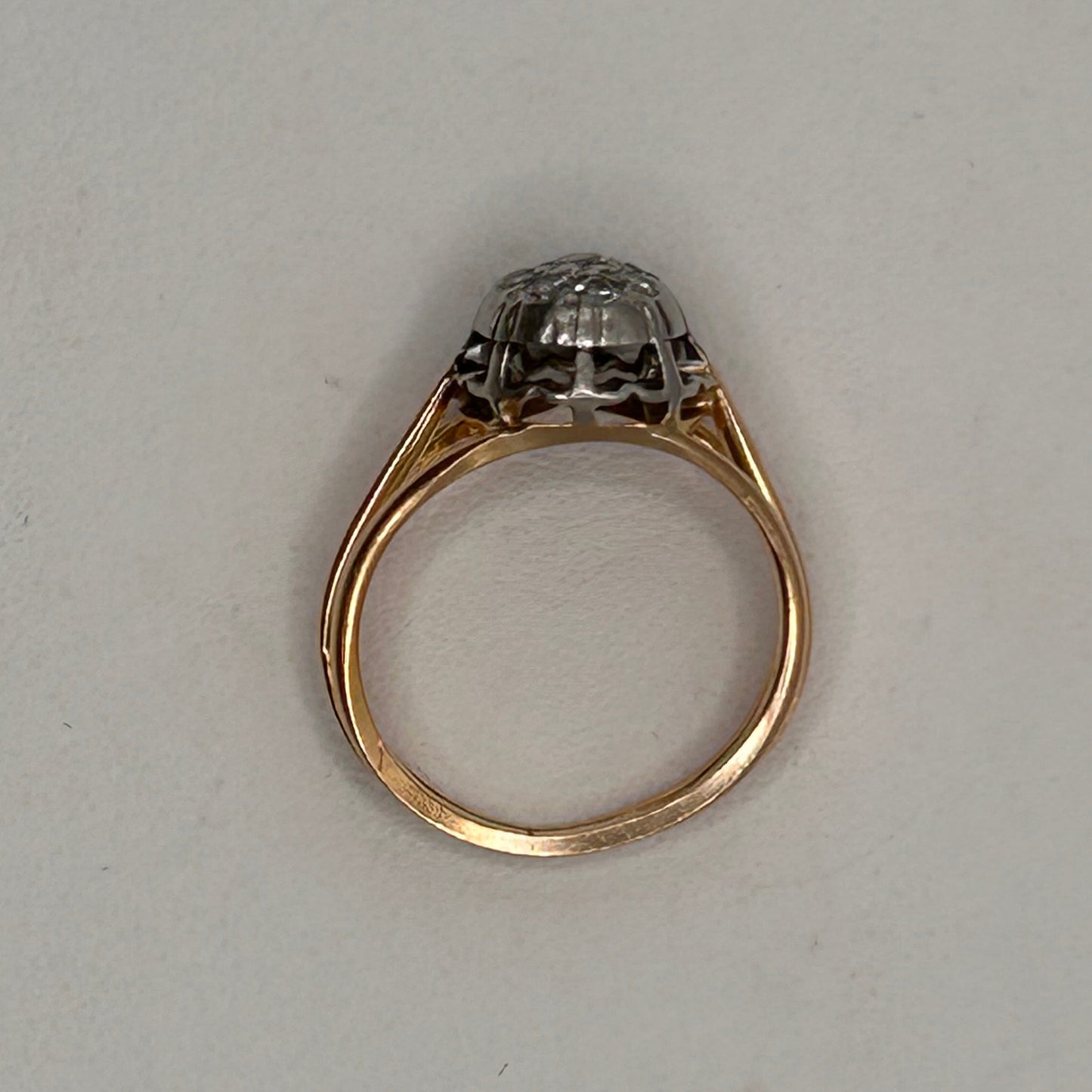 Bague ancienne en or jaune avec diamants 18K Taille-48