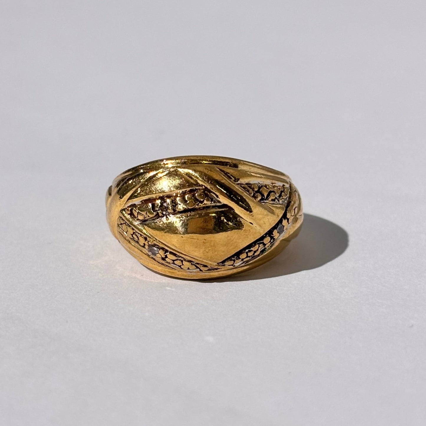 Chevalière en Or Jaune 18K avec 3 Diamants