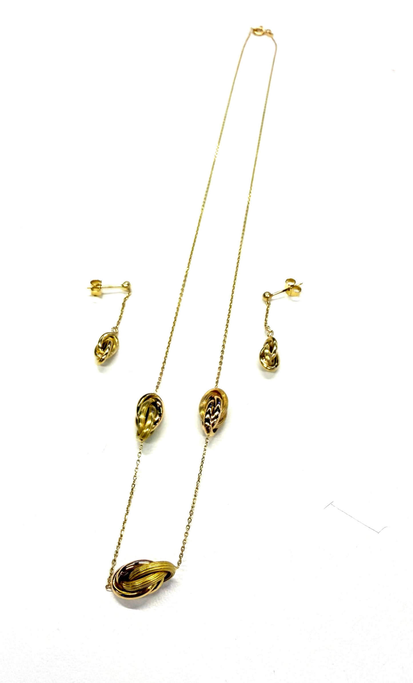 Parure collier et boucles oreilles en or jaune 18k 3.96 Grs