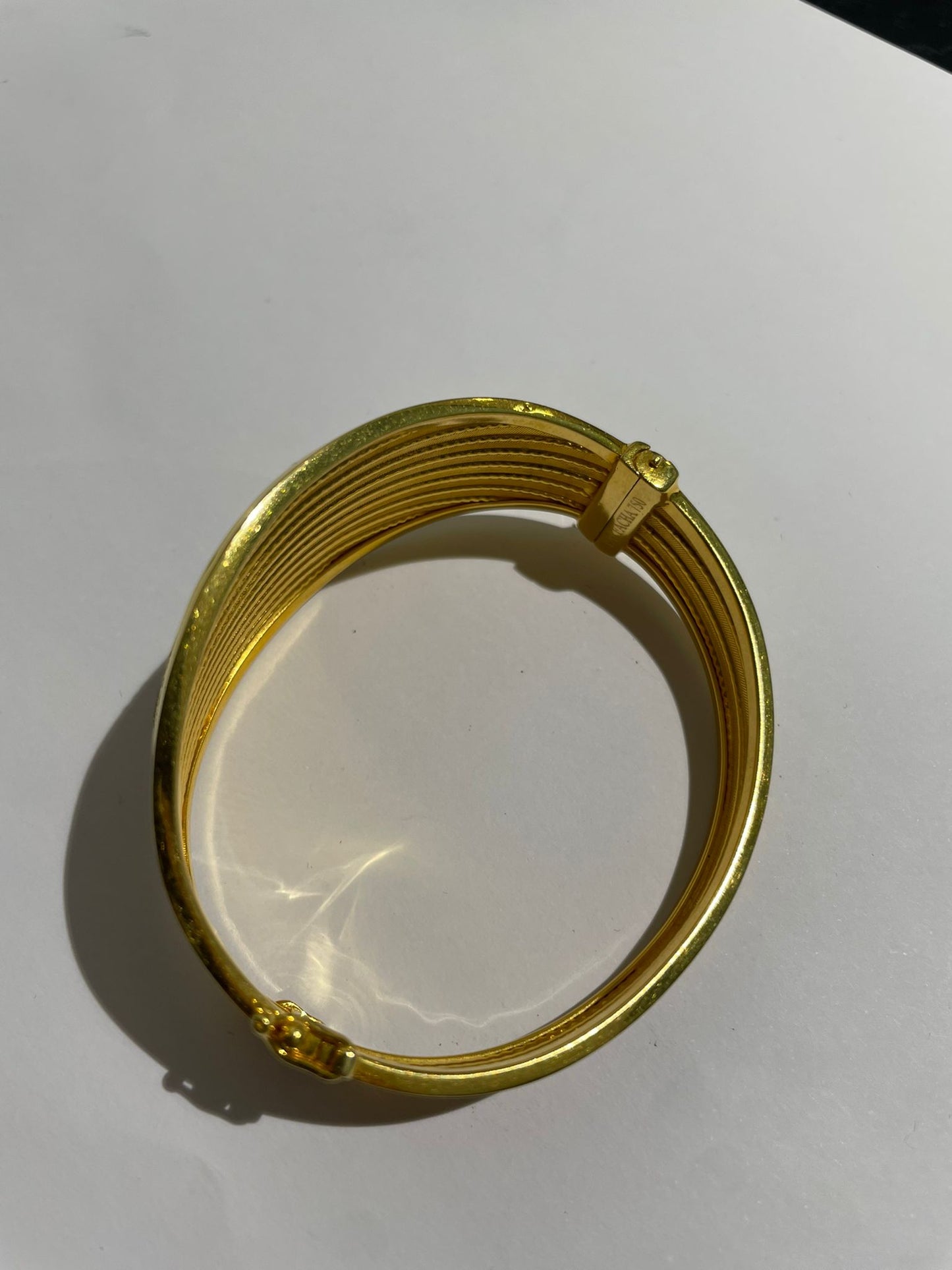 Bracelet jonc en or jaune 18 K 31 Grs