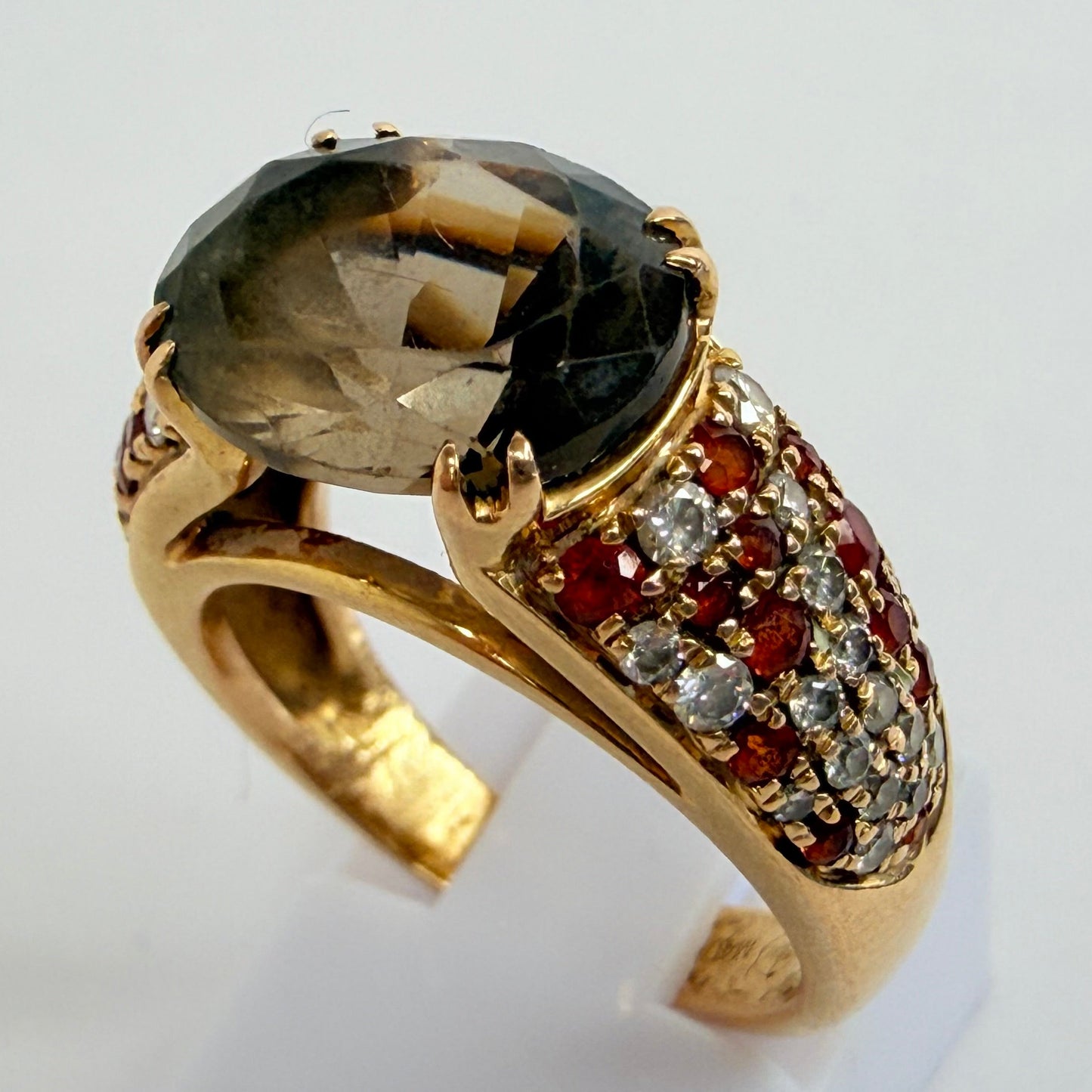 Bague en or jaune avec diamants et rubis 18 K - 6.5 Grs
