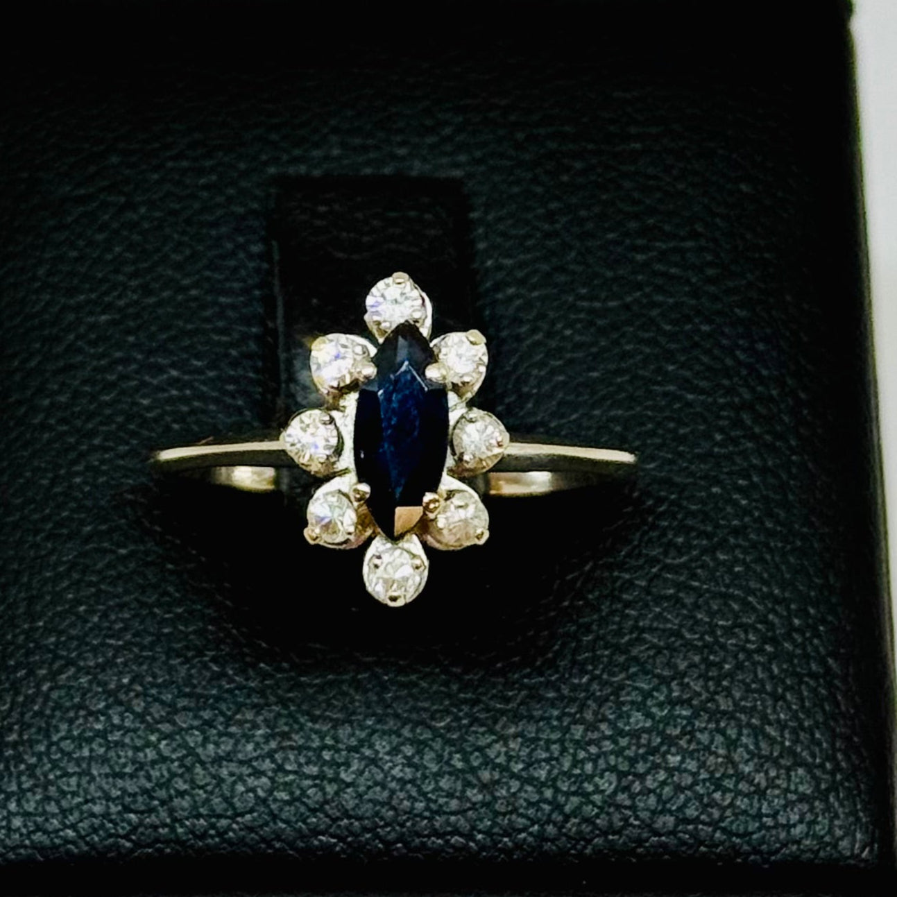 Bague Marguerite en Or Blanc et Oxyde de Zirconium