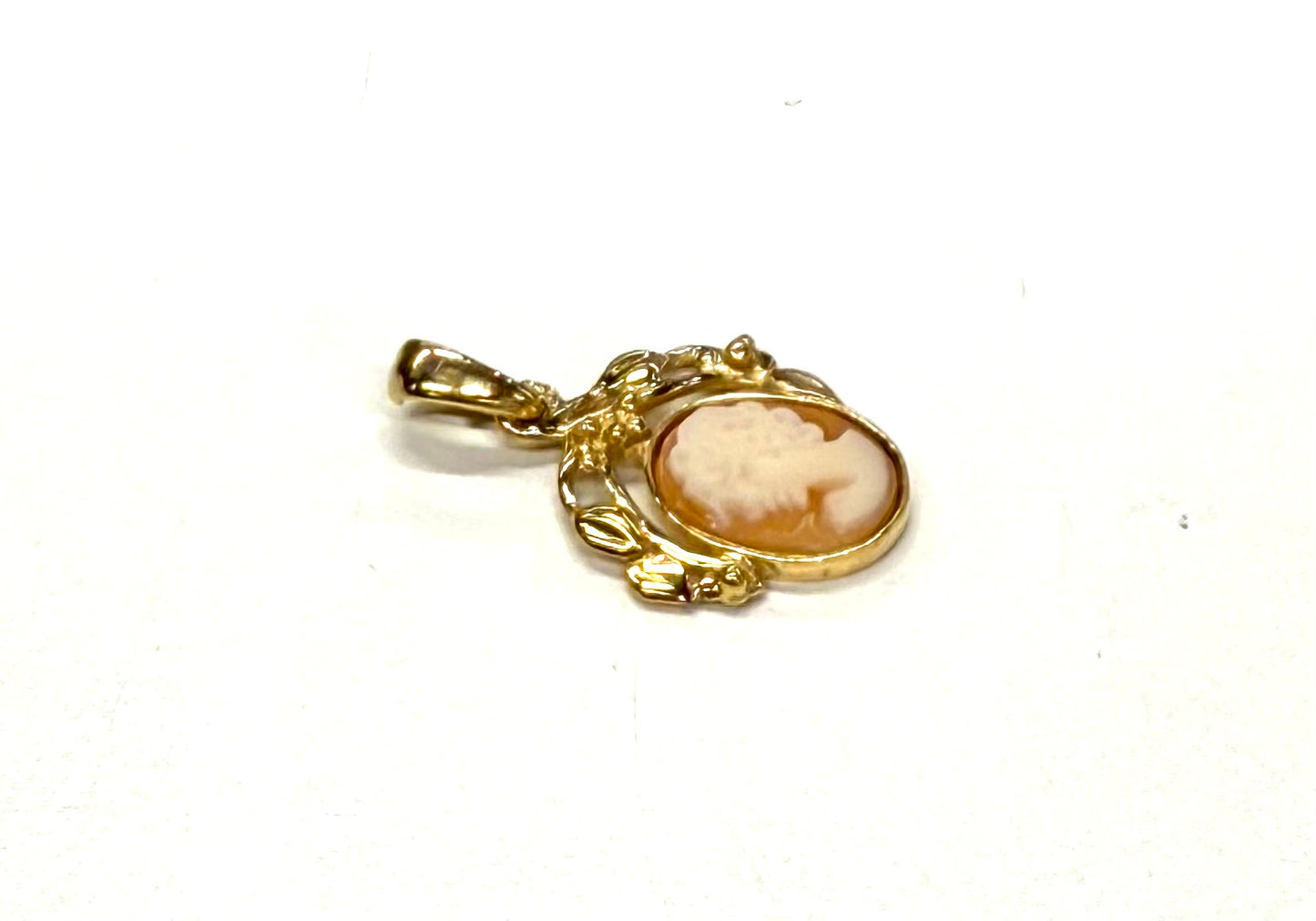 Pendentif Camée Or Jaune 18k visage femme