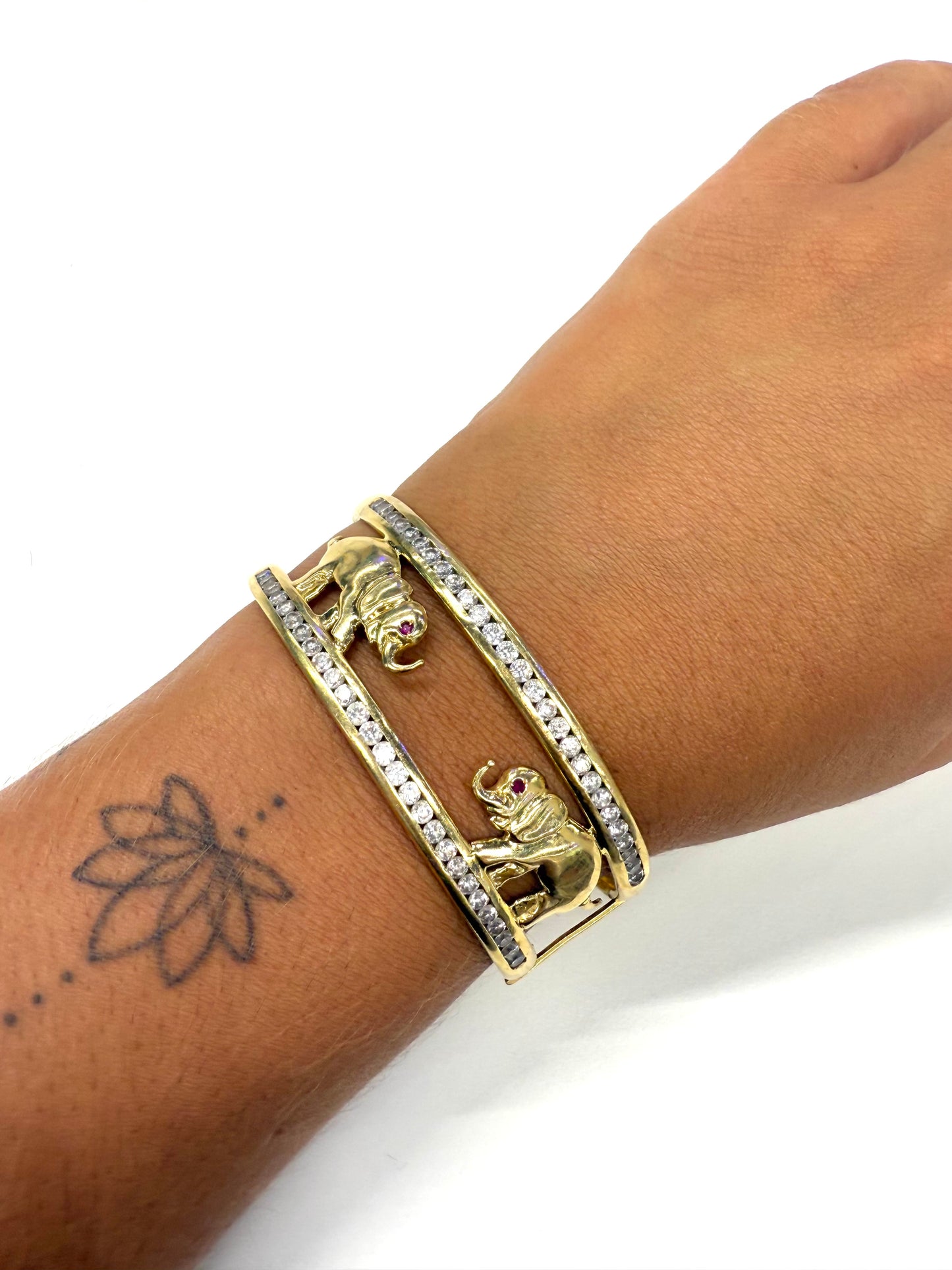 Bracelet Jonc en Or jaune avec éléphant et zirconium