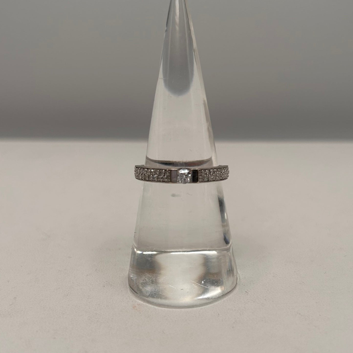 Bague Alliance Diamantée en Or Blanc 18K