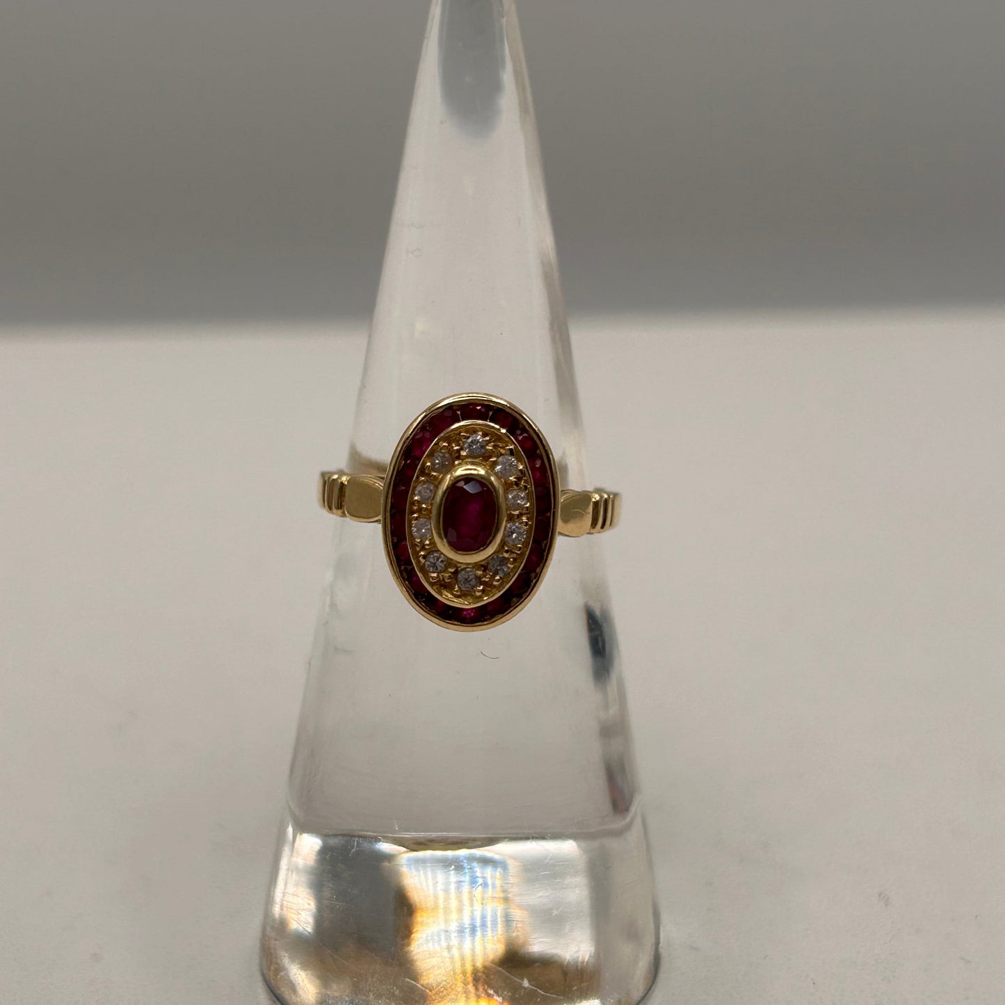 Bague en Or Jaune 18K avec Rubis et Diamant