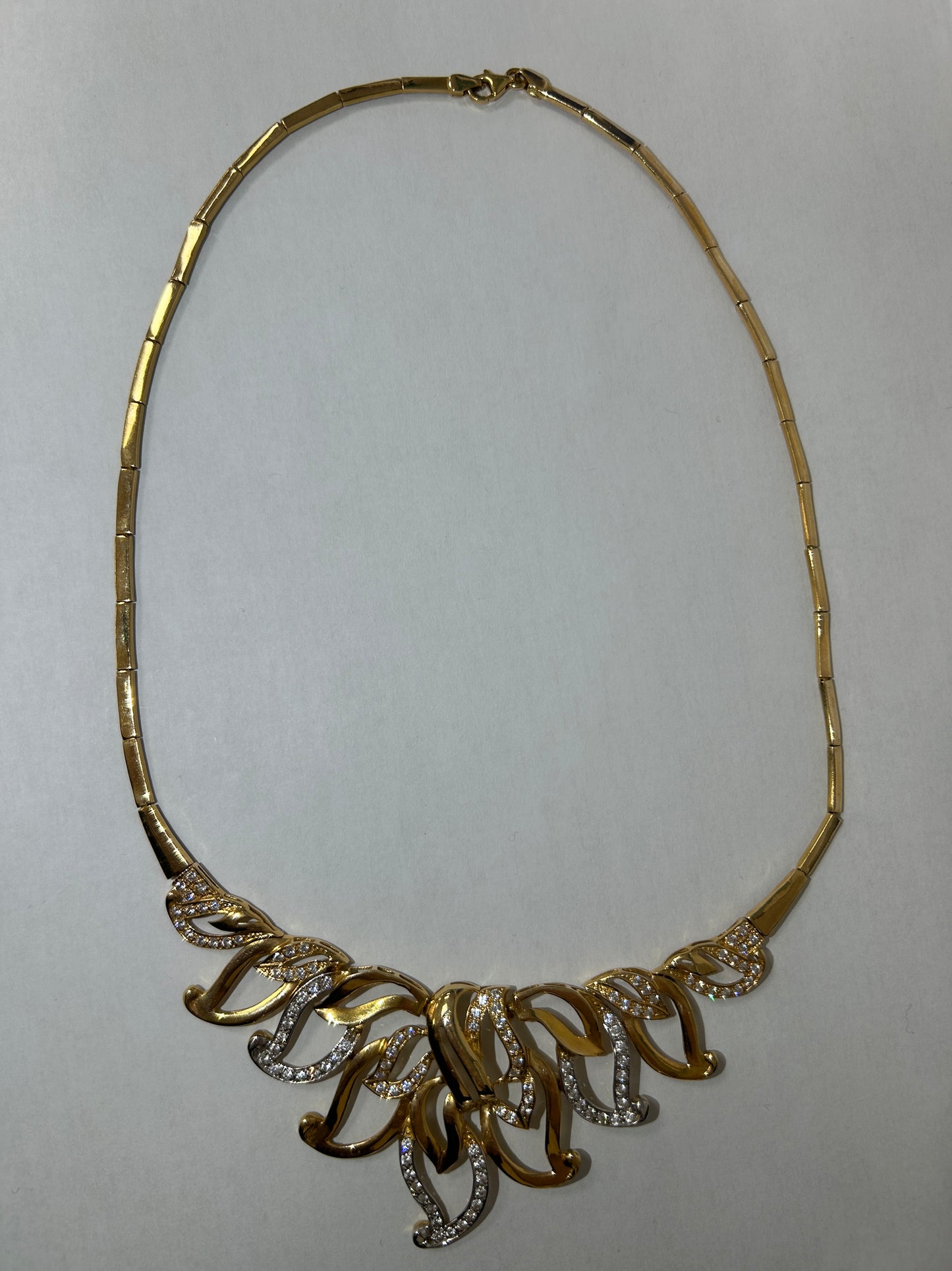 Collier Ras du Cou Or Jaune 18K - 25.34g