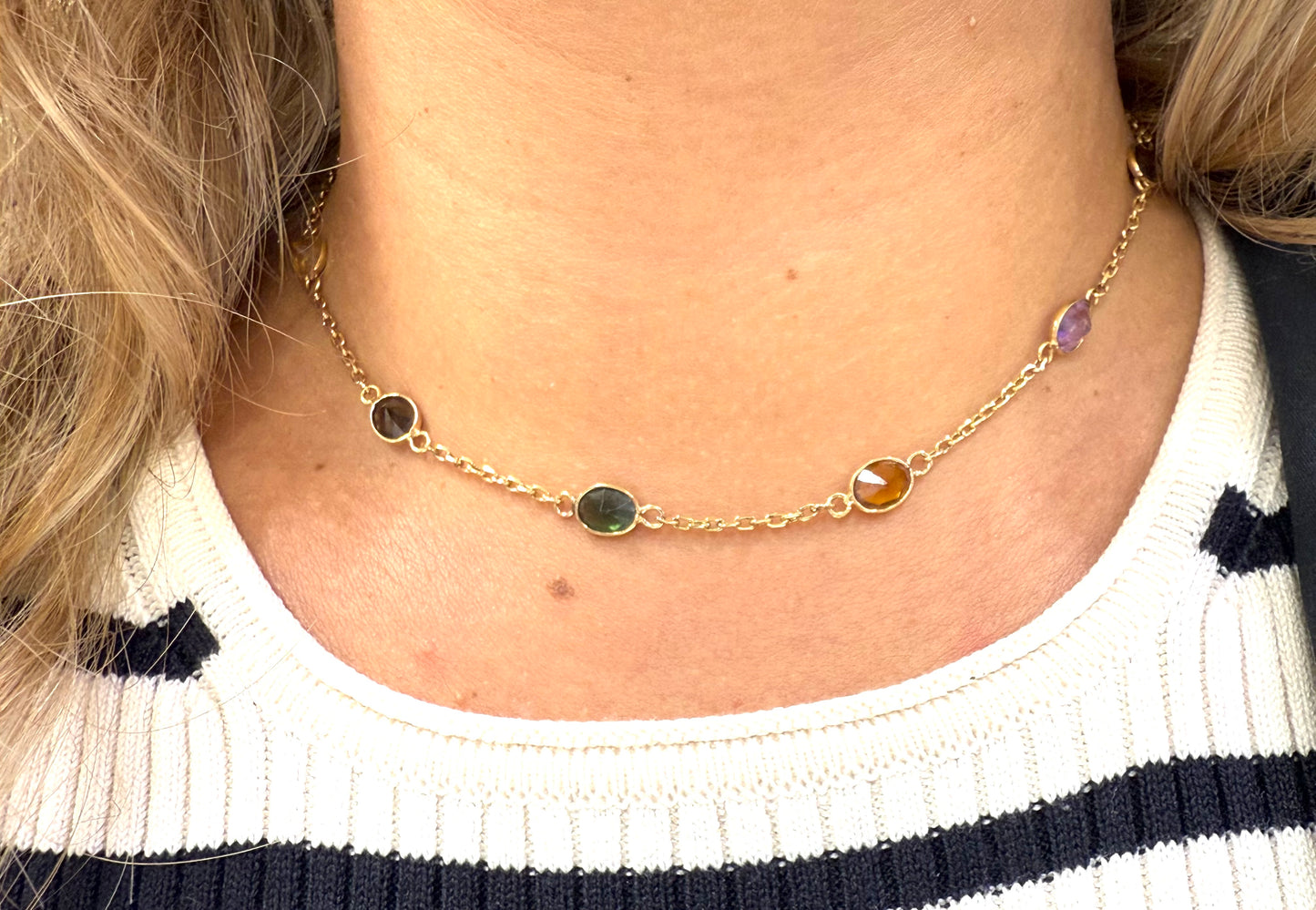 Collier Ras du Cou Or 18k avec Pierres Semi-Précieuses