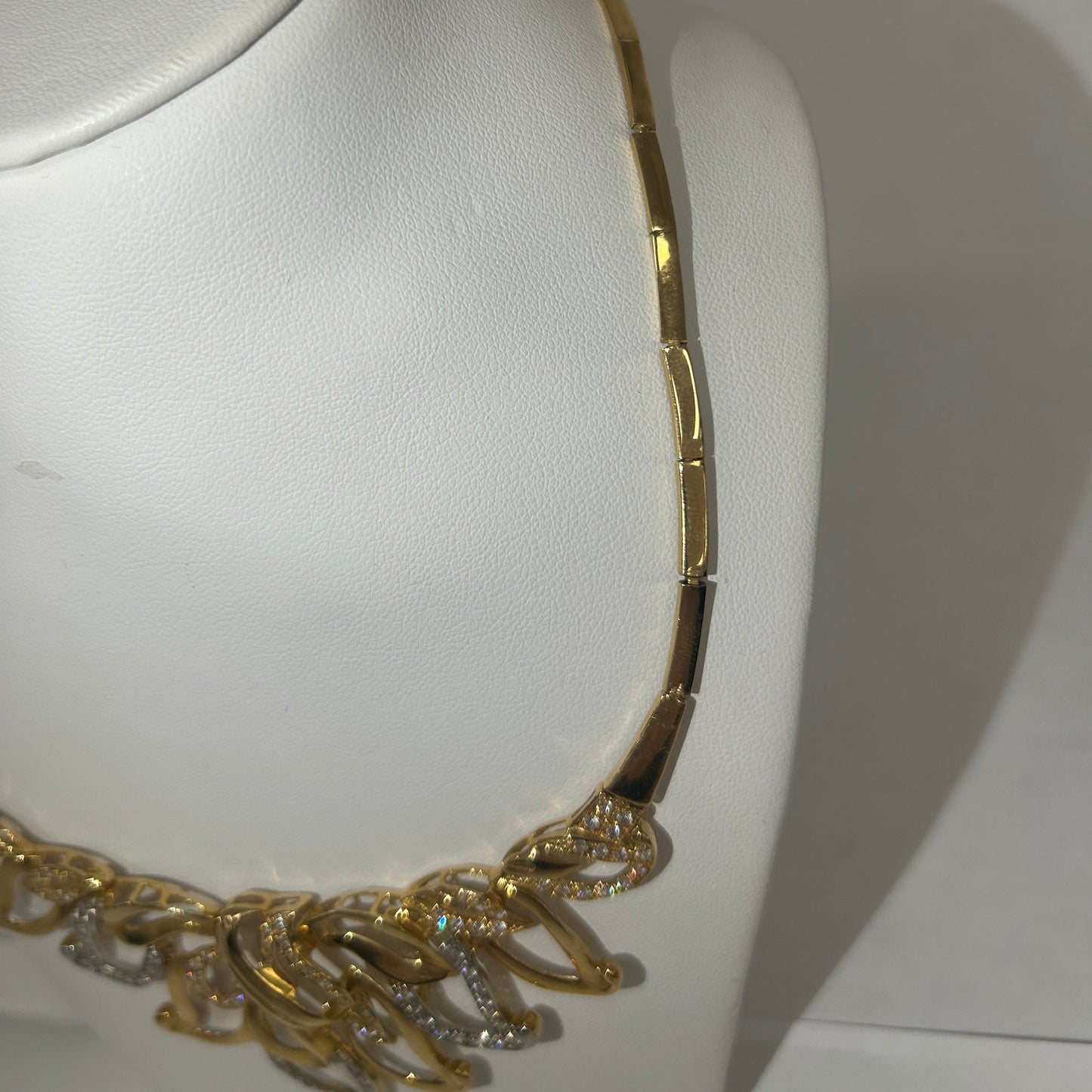 Collier Ras du Cou Or Jaune 18K - 25.34g