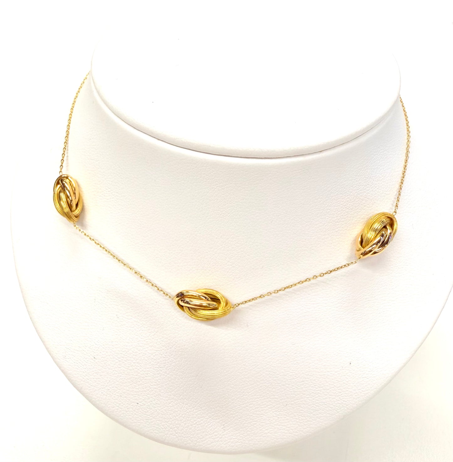 Parure collier et boucles oreilles en or jaune 18k 3.96 Grs