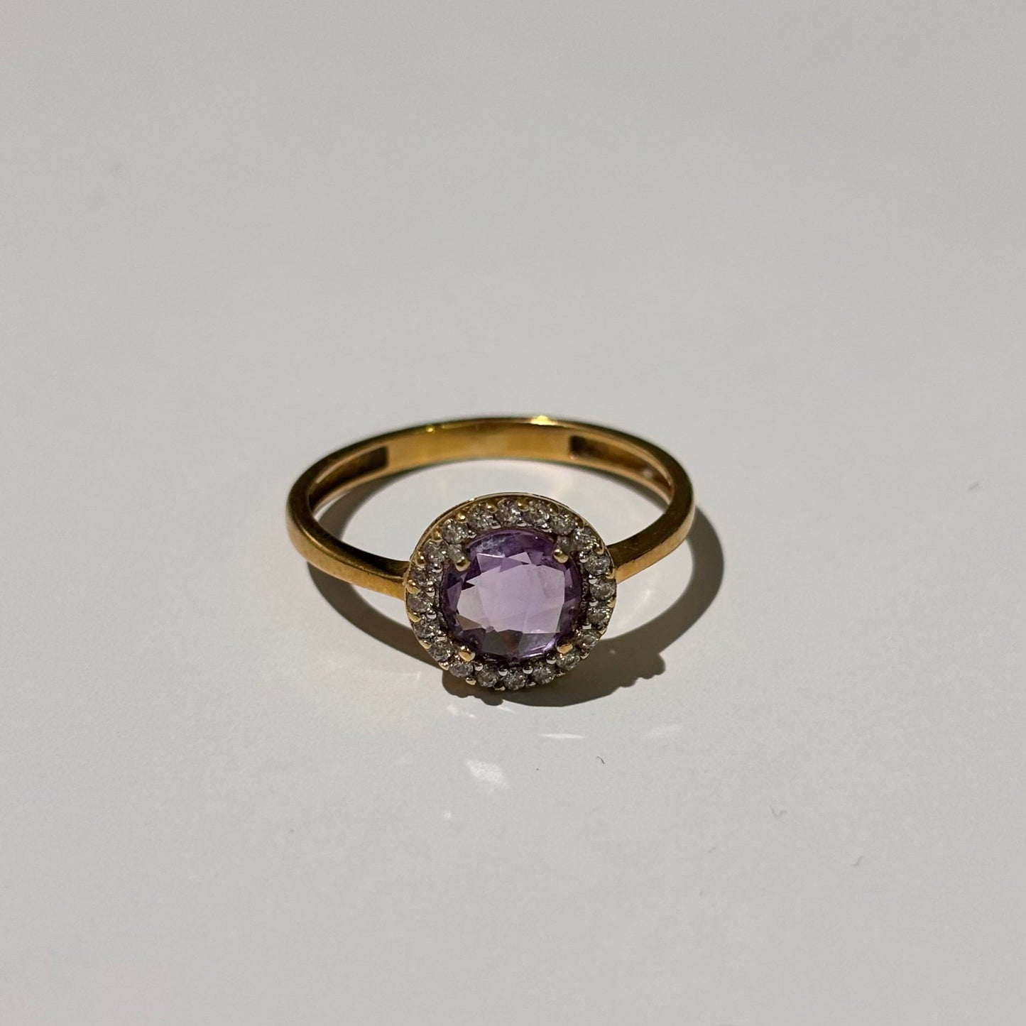 Solitaire Or Jaune 18 Carats avec Améthyste et Oxyde de Zirconium