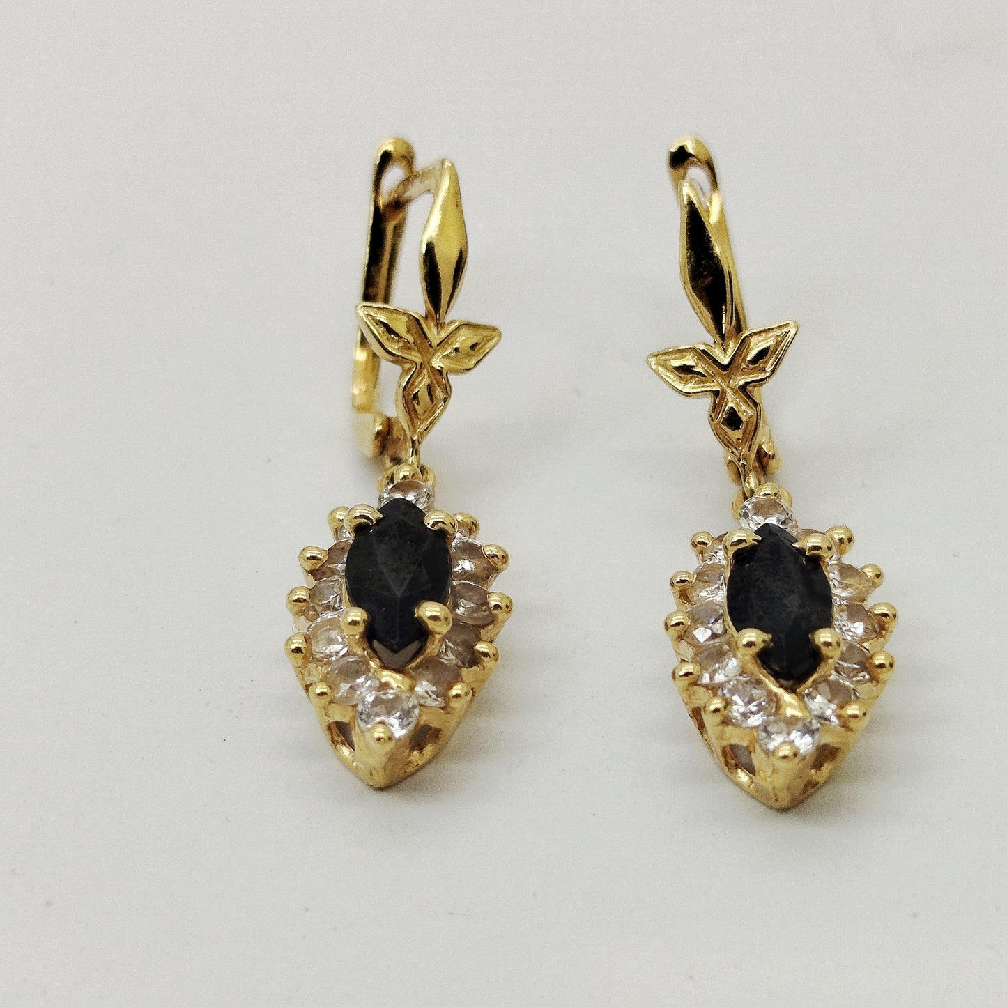 Boucles d'oreilles en or jaune 18K 6.03 Grs