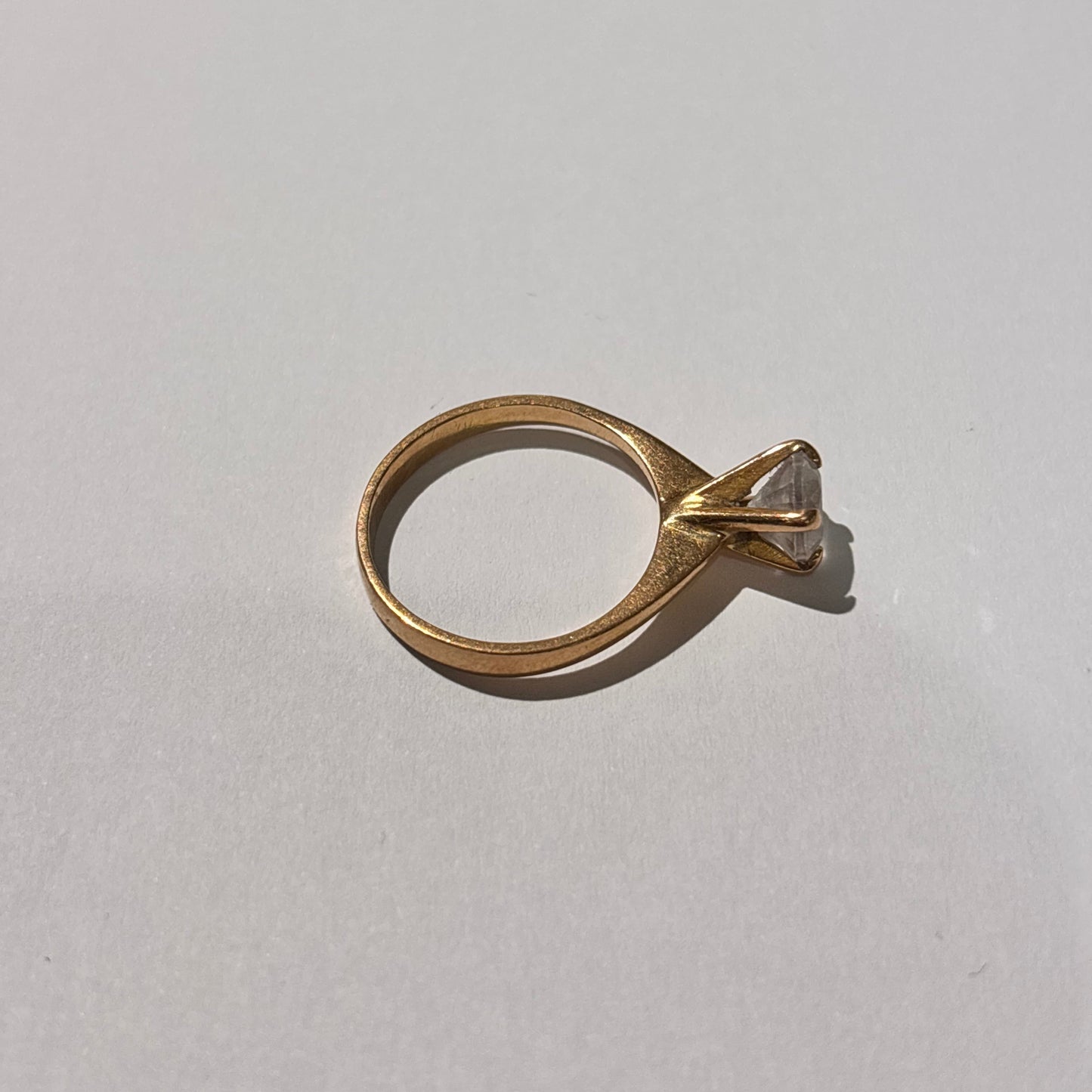 Solitaire en or jaune 18 carats avec oxyde de zirconium - T 52