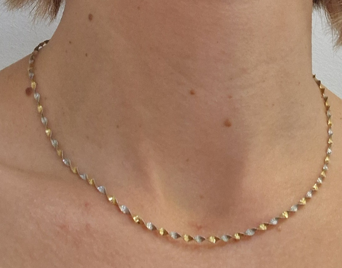 Collier Ras du Cou en Or 18K 3.12 Grs