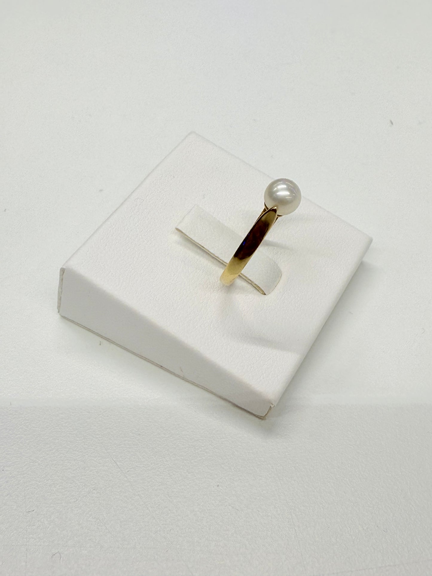 Bague en Or 18k avec perle d'eau douce