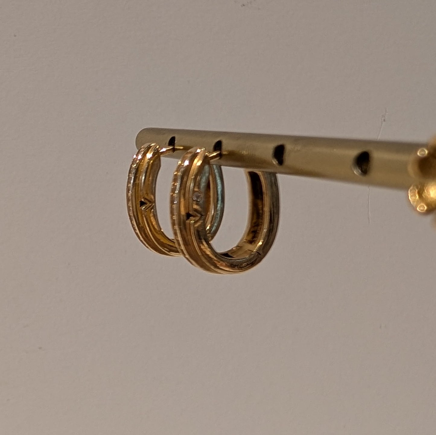 Boucles d'oreilles créoles en or jaune 18K 5.90 Grs