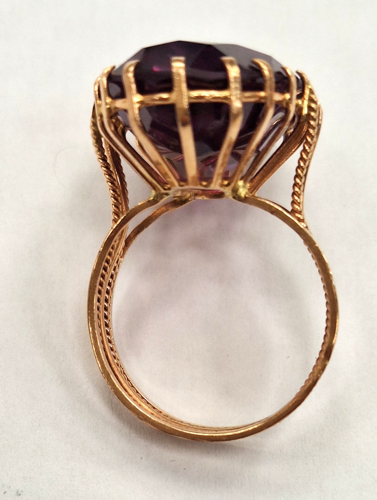 Bague en Or Jaune 14K avec Améthyste Naturelle