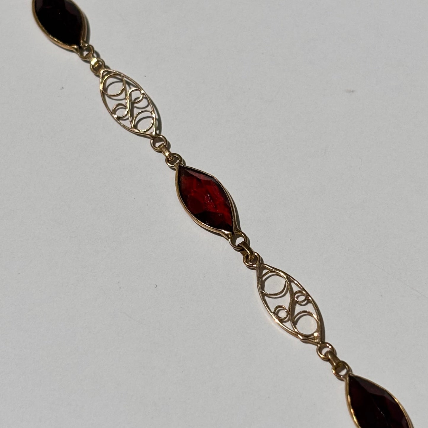 Bracelet Figaro Or Jaune 18k avec 6 Grenat