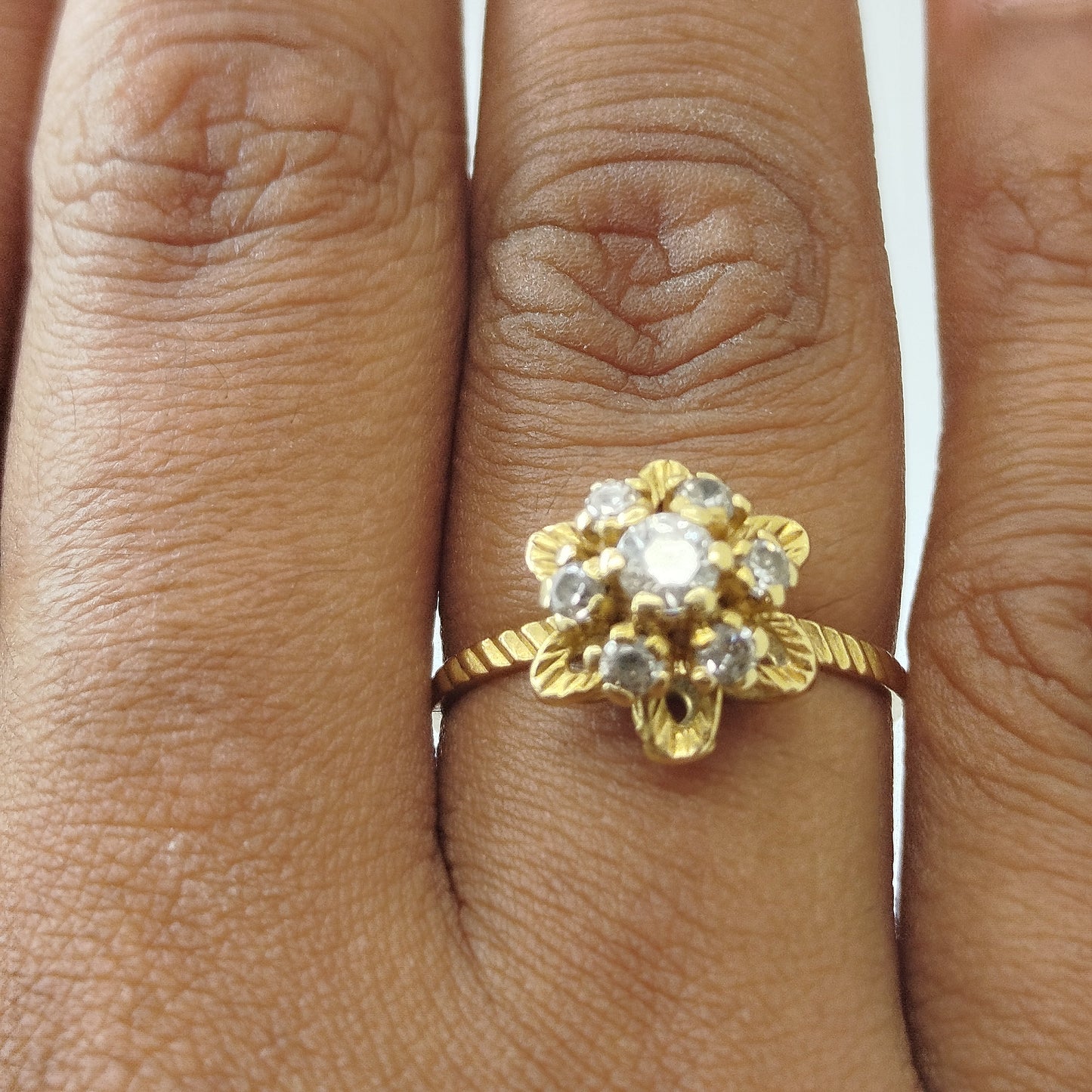 Bague Fleur en Or Jaune 18 Carats 2.39 Grs - Taille 51